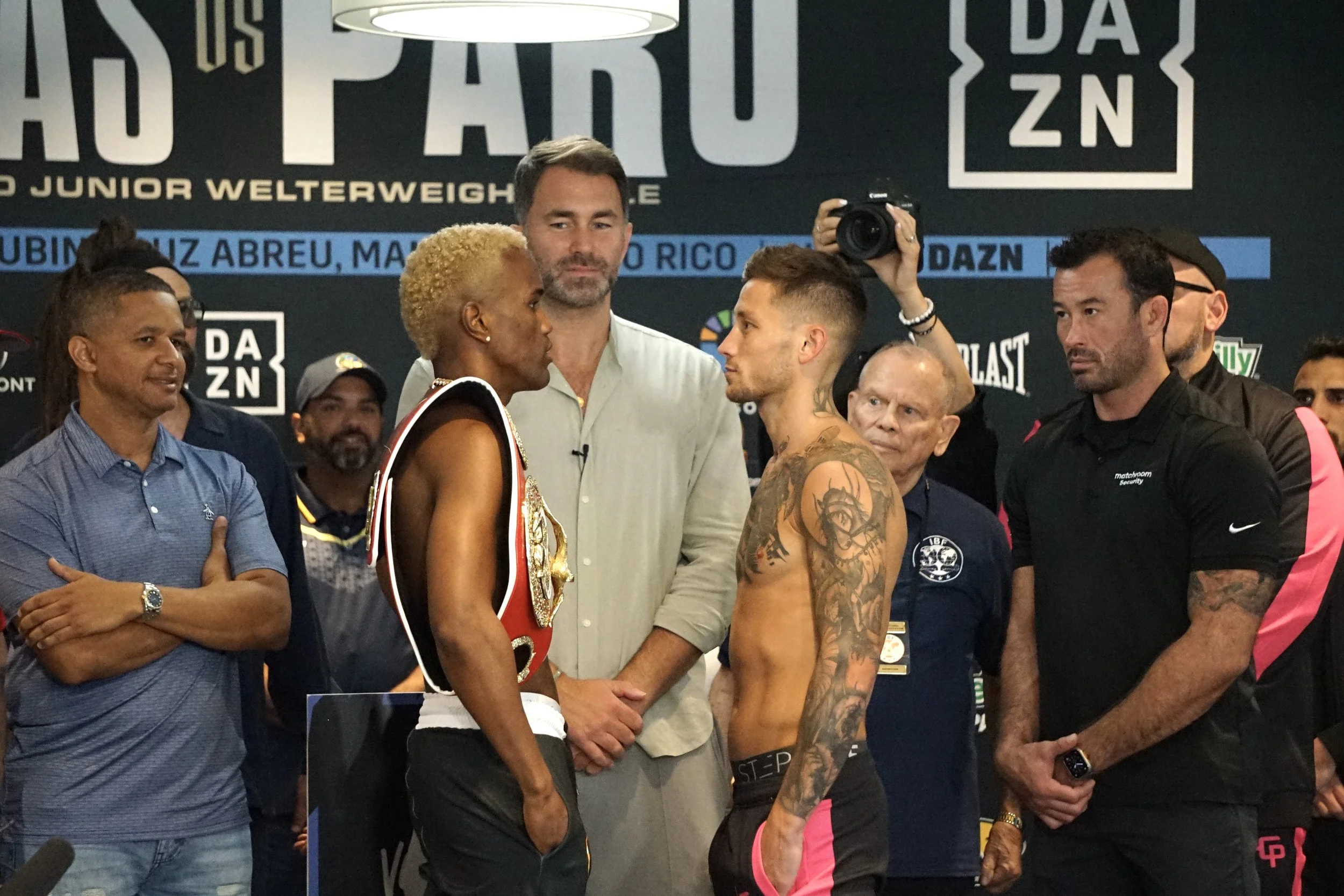 Final faceoff between Matias & Paro before World title clash.