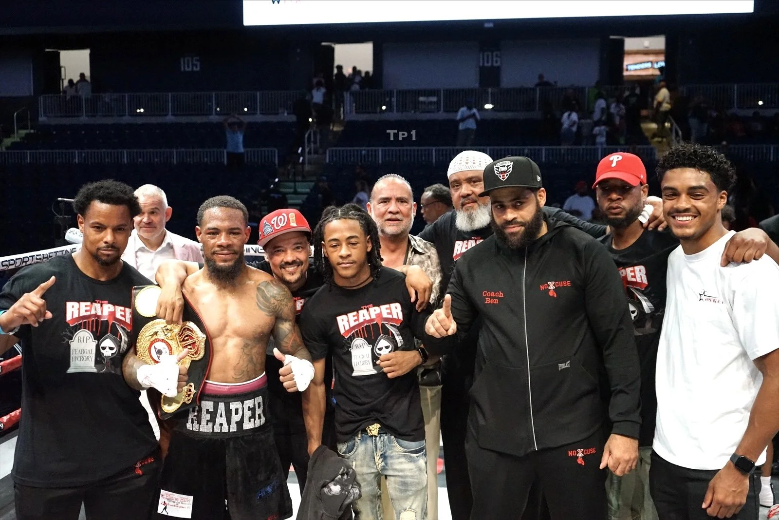 Roach Jr drops McCrory three times to defend title infront of hometown.