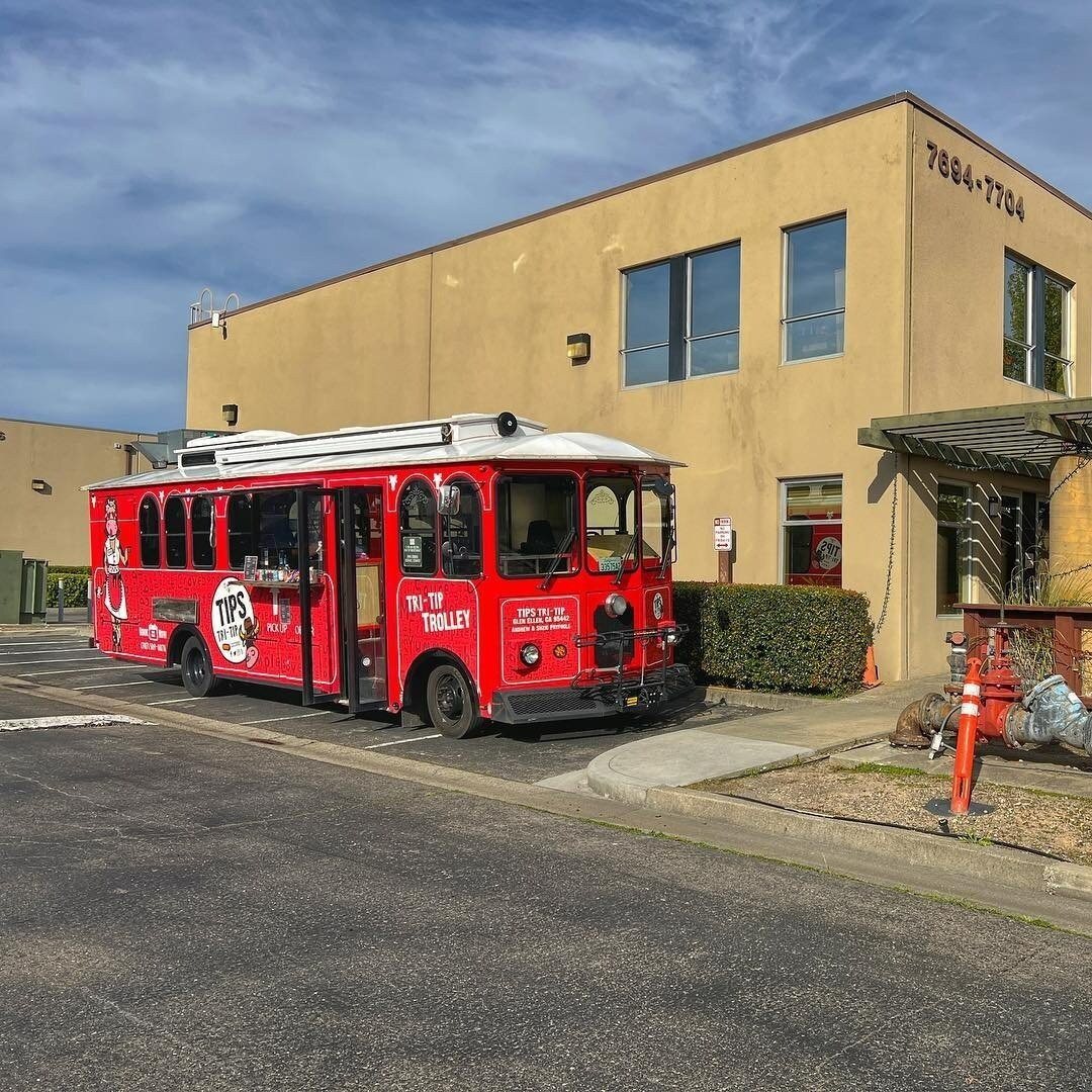 The NorCal Food Truck Association welcomes The Tri Tip Trolley! Their menu features elevated comfort food &amp; BBQ, inspired by southern cuisine. Thank you, @tipsroadside, for being a delicious and supportive member of our community! 🥩🥗

You can v