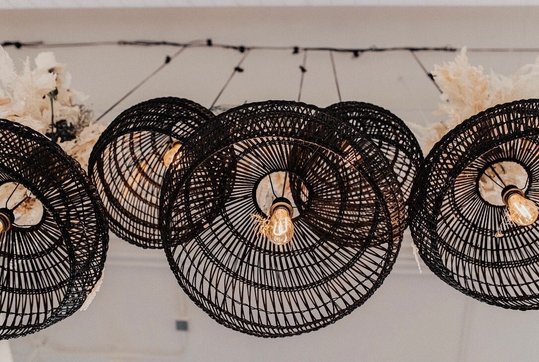 Things are looking up. Bring in specialty lighting + rentals, like these rattan hanging lanterns from @sdsocialights, through some of our fantastic exclusive vendors who can make your dream event a reality.

Planning + Design / @crowned.events
Photog