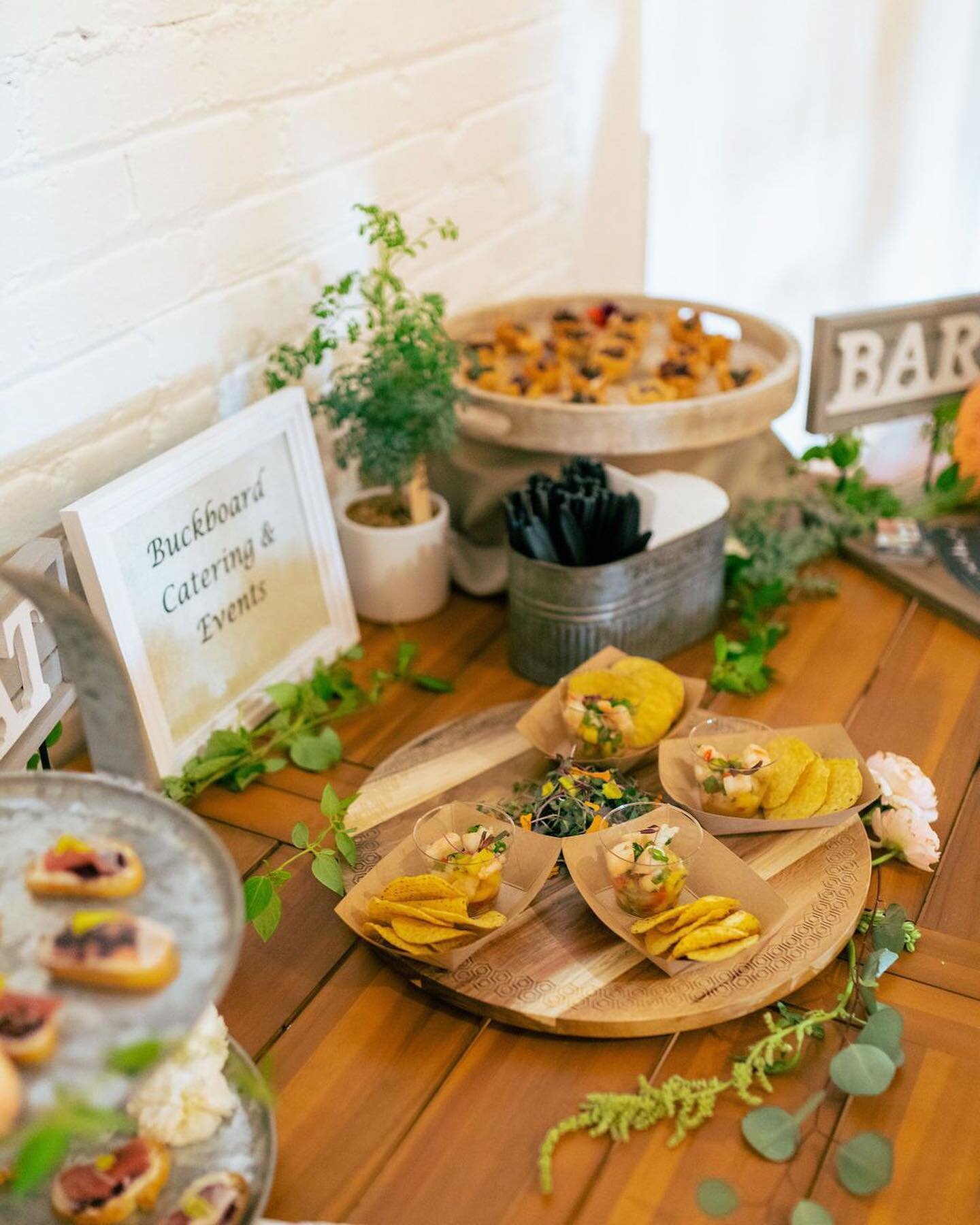 Looking for some apps to amp up a party? @mastiff &amp; @buckboardcater certainly delivered the 🔥 

Which appetizers were your favorites?