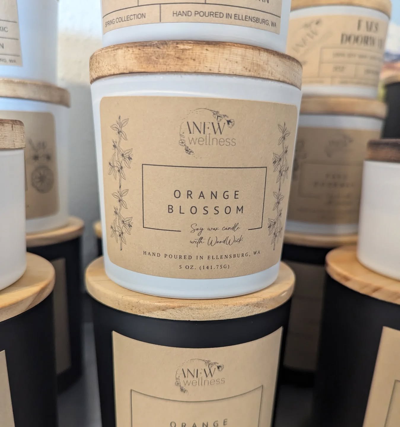 Hey everyone ☺️👋🏻 

A bit of an update:

The Spring Collection is coming out really soon! ✨ There's going to be two new scents this year and I'm so excited to switch it up with something fresh! 🌱 Right now you can find them before the collection o