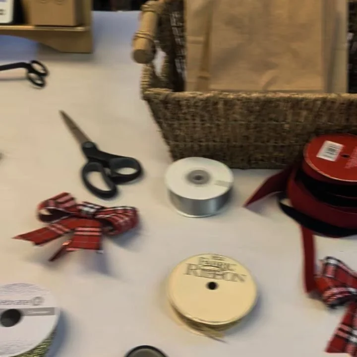 Quick peek from the Holiday Candle Workshop yesterday! So much fun! I can't get over how creative everyone was and I loved seeing all their unique styles coming into play. Thank you so much to everyone who came. 🙏🏼💜