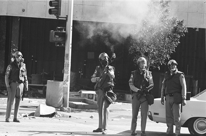 Kenneth_P_Green_UC_Berkeley_Riot_1967_16.jpg