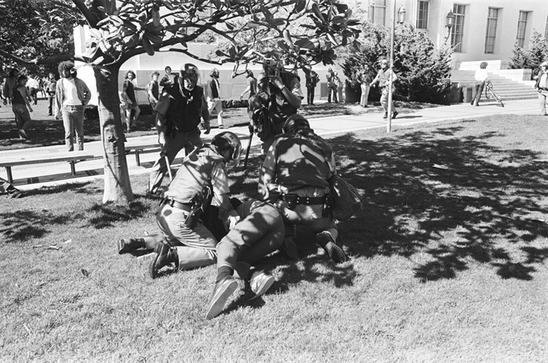 Kenneth_P_Green_UC_Berkeley_Riot_1967_19.jpg