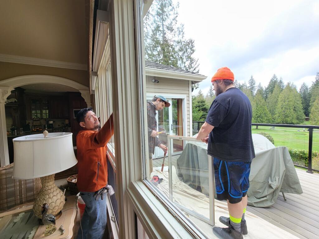 Insulated Glass Replacement in wood frame windows. 
&bull;
&bull;
&bull;
#insulatedglassreplacement #glassreplacement#windowglass #insulatedglass #tempered #temperedglass #loweglass #lowe #solarban #solarbanglass #woodframe #woodframewindow #woodfram