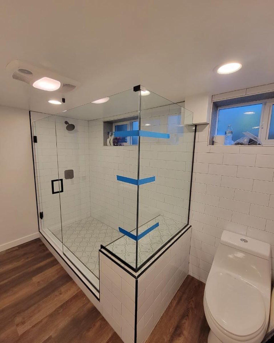 Installed by our technicians, Marcus and Eddie. 

#seattleshowers #seattleshower#seattleshowerdoors #framelessglassenclosure #framelessglassenclosures #showerenclosure #glassshowerenclosure #frameless #framelessdesign #showerdesign #showerdoors #smal