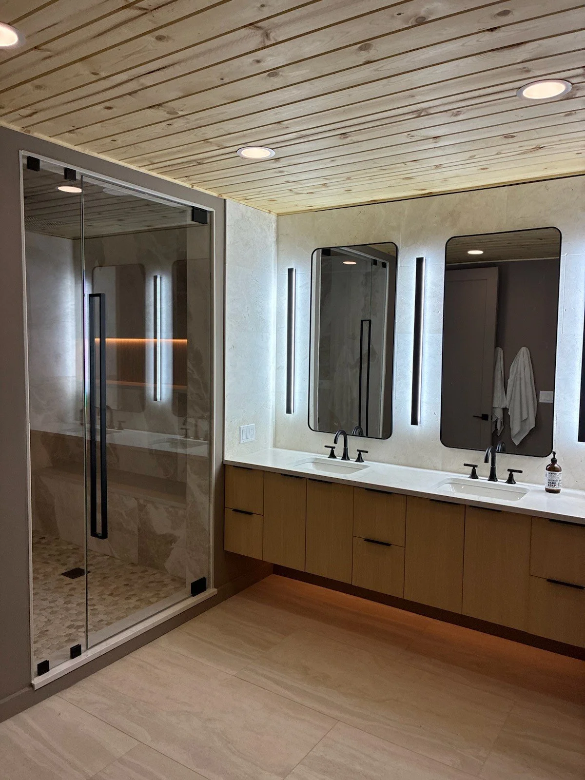 Steamer Glass Shower with Oversized Pull Handle