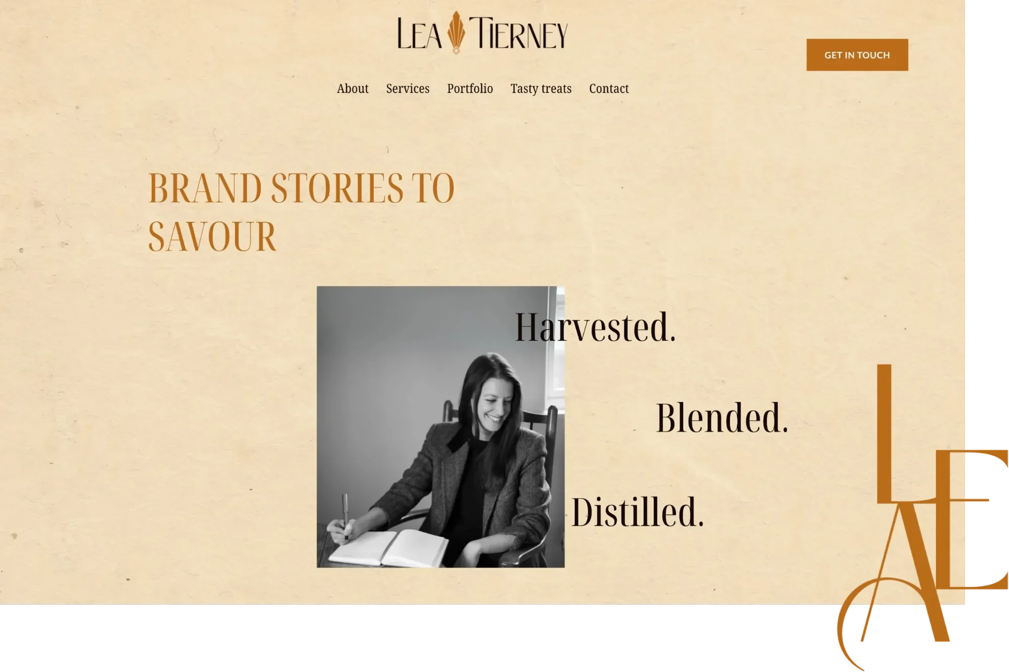 Lea Tierney | Creative Copywriter
