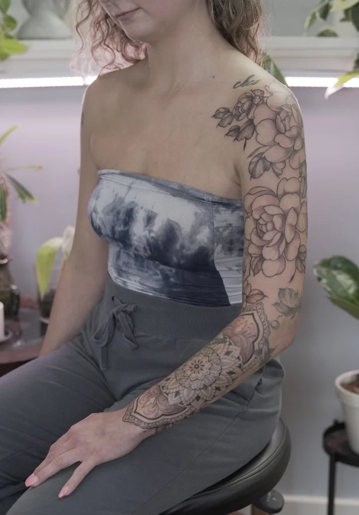 Pedro Flower Shoulder Sleeve.JPG
