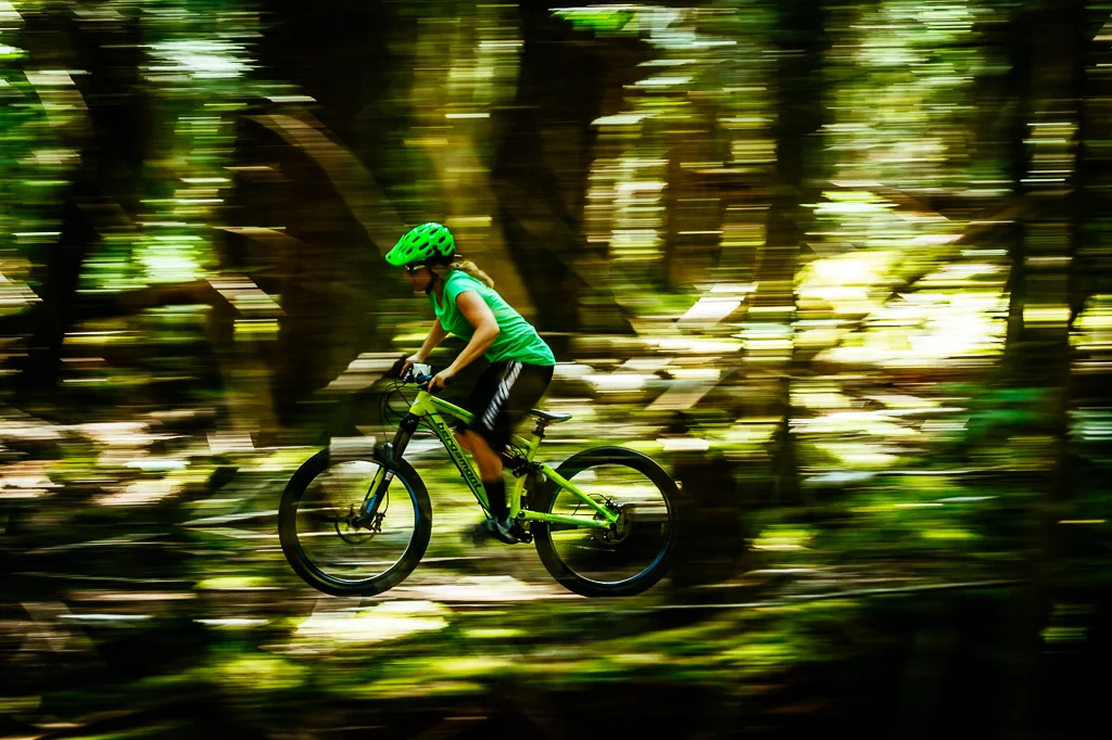 Casey Brown & Poppy the Dog in Tailgunner (Teaser)