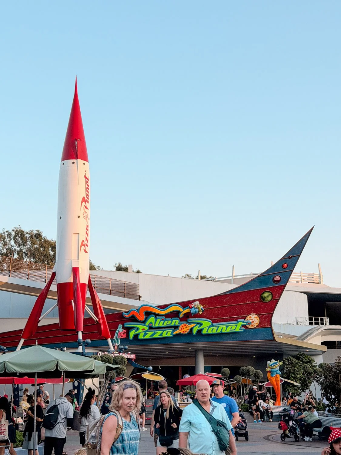 Ultimate Guide to Disneyland for First-Timers
