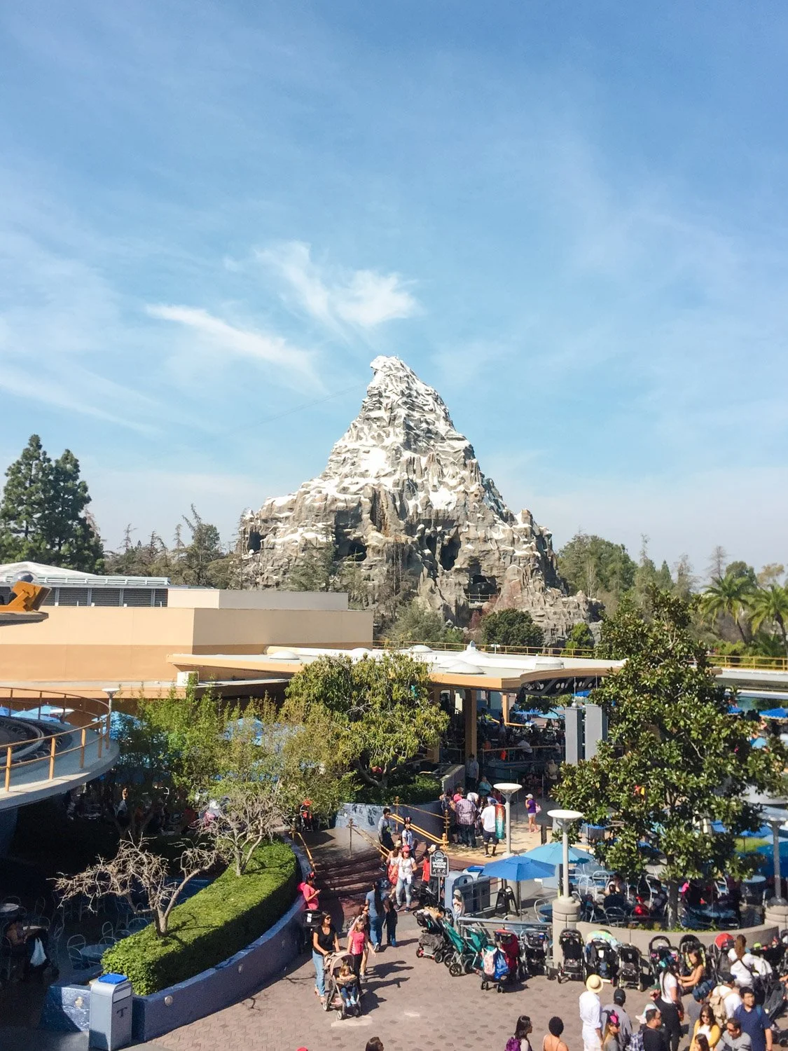 Ultimate Guide to Disneyland for First-Timers