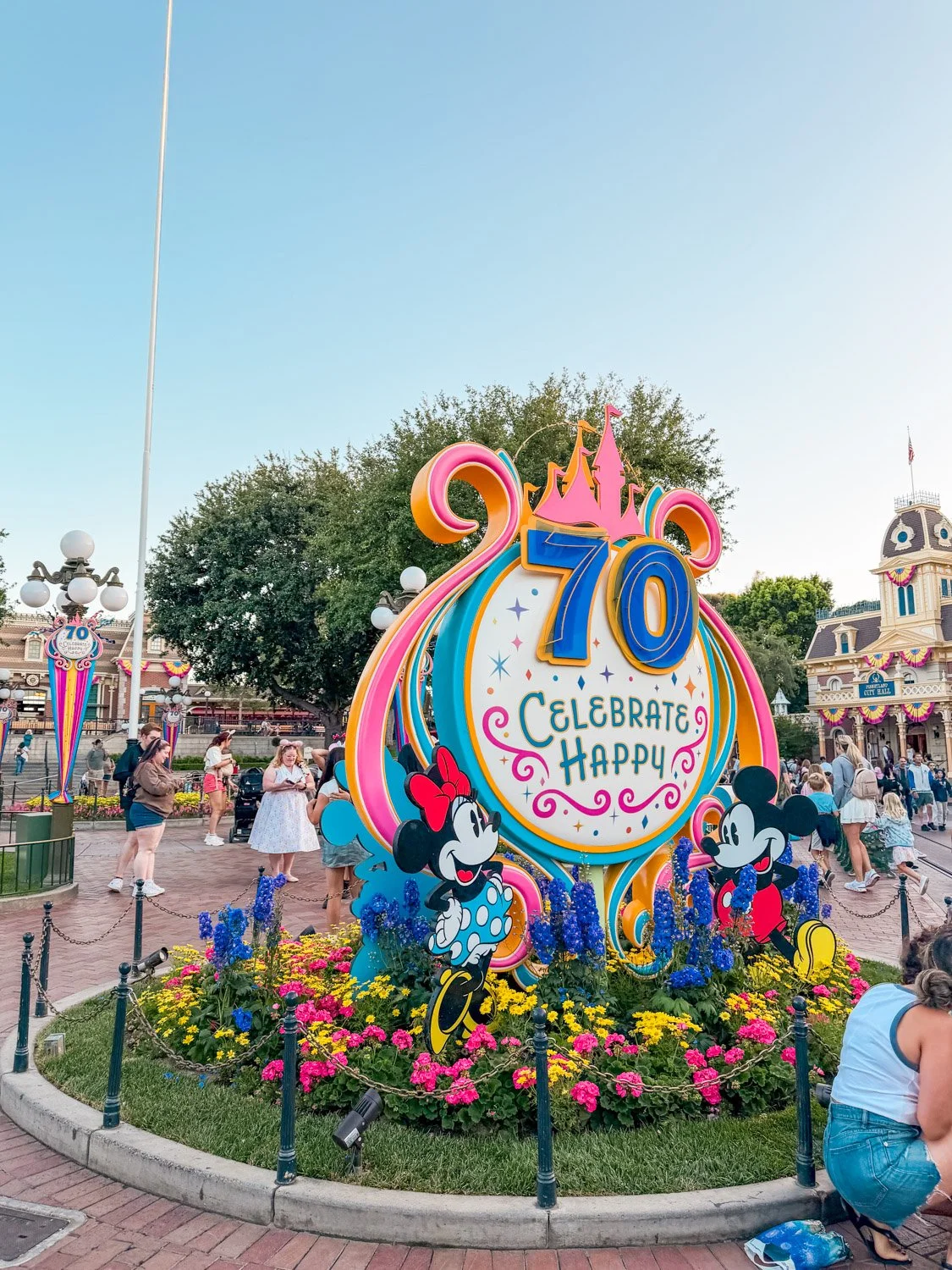 Ultimate Guide to Disneyland for First-Timers