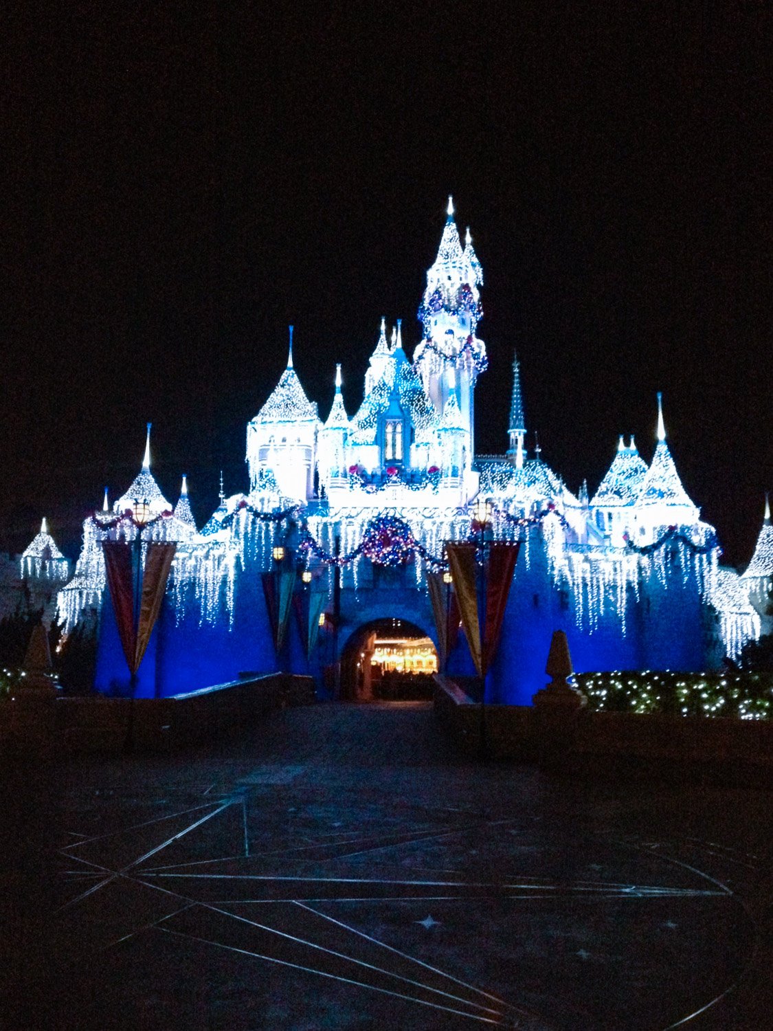 Ultimate Guide to Disneyland for First-Timers