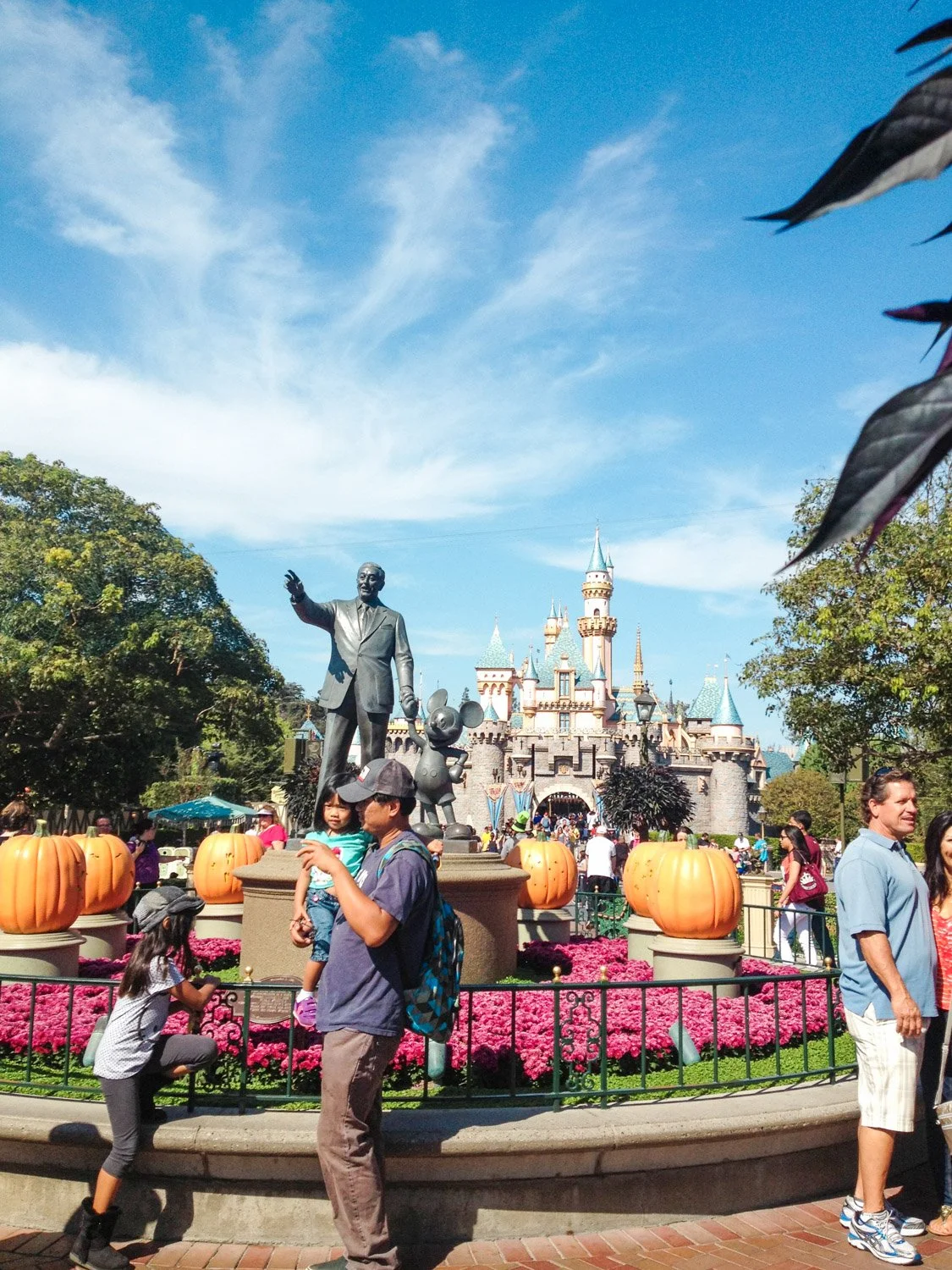 Ultimate Guide to Disneyland for First-Timers