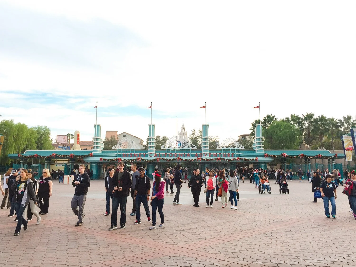 Ultimate Guide to Disneyland for First-Timers
