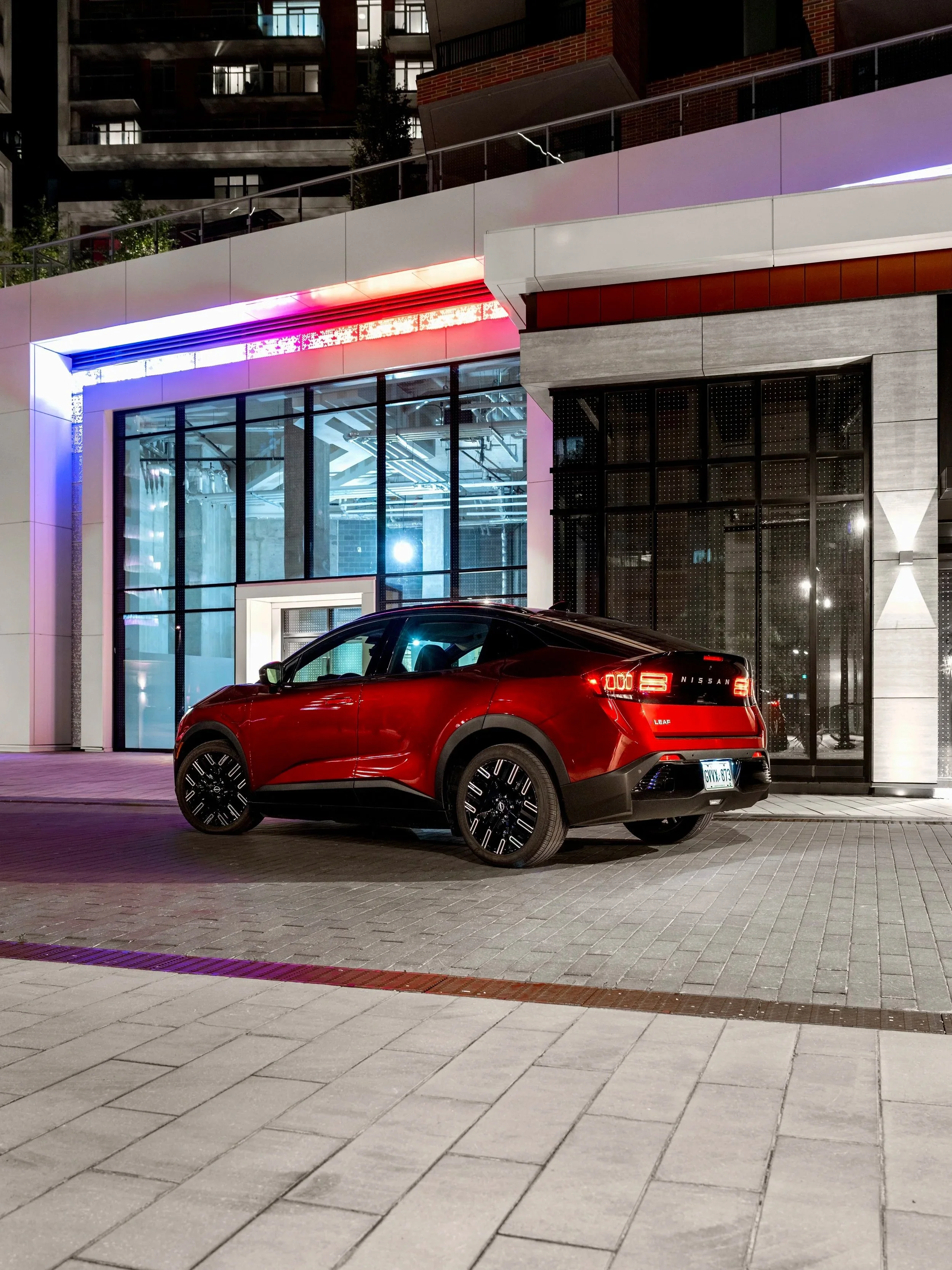 Nissan Leaf Platinum+ Photography at Night 