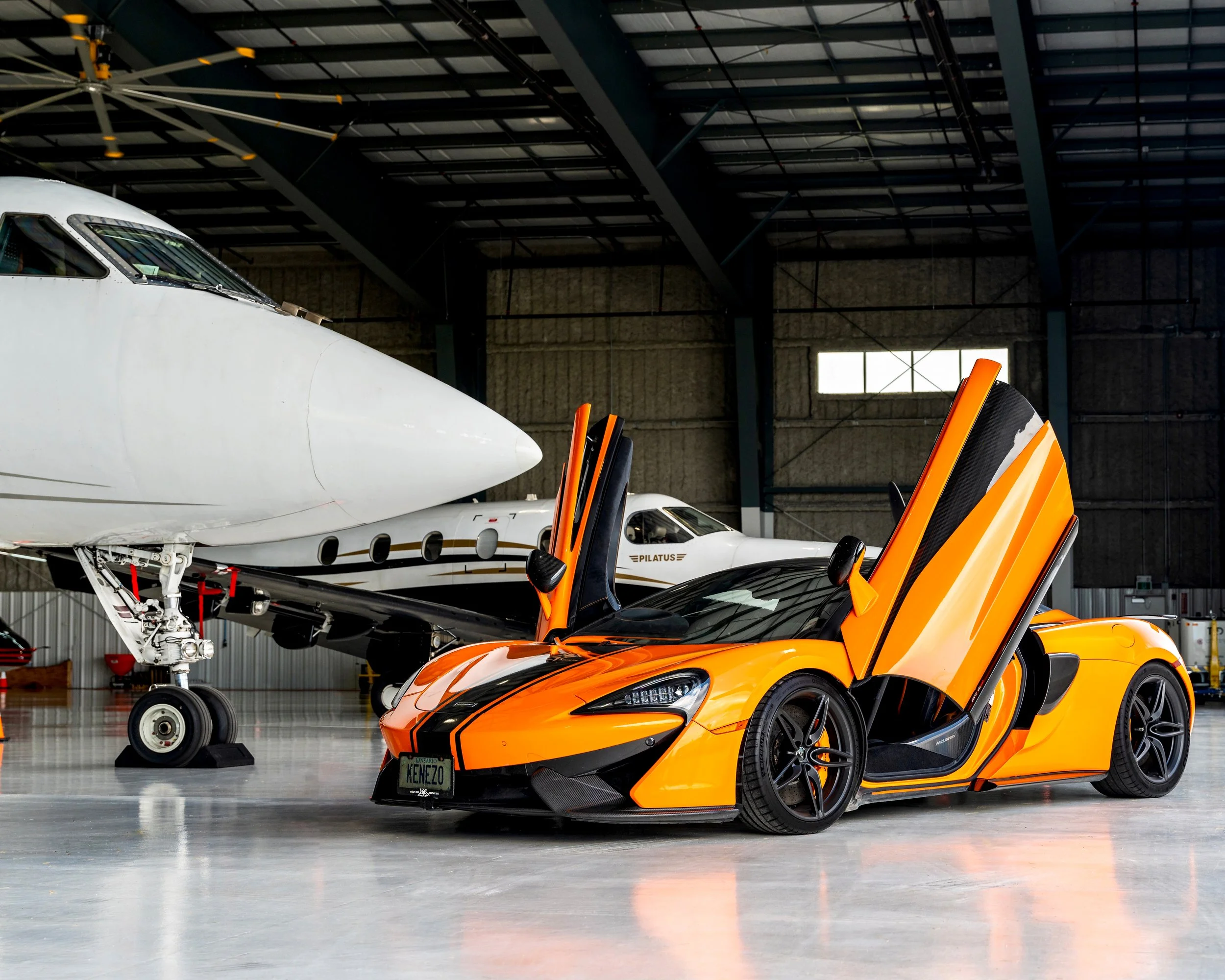 Photographing cars and planes 