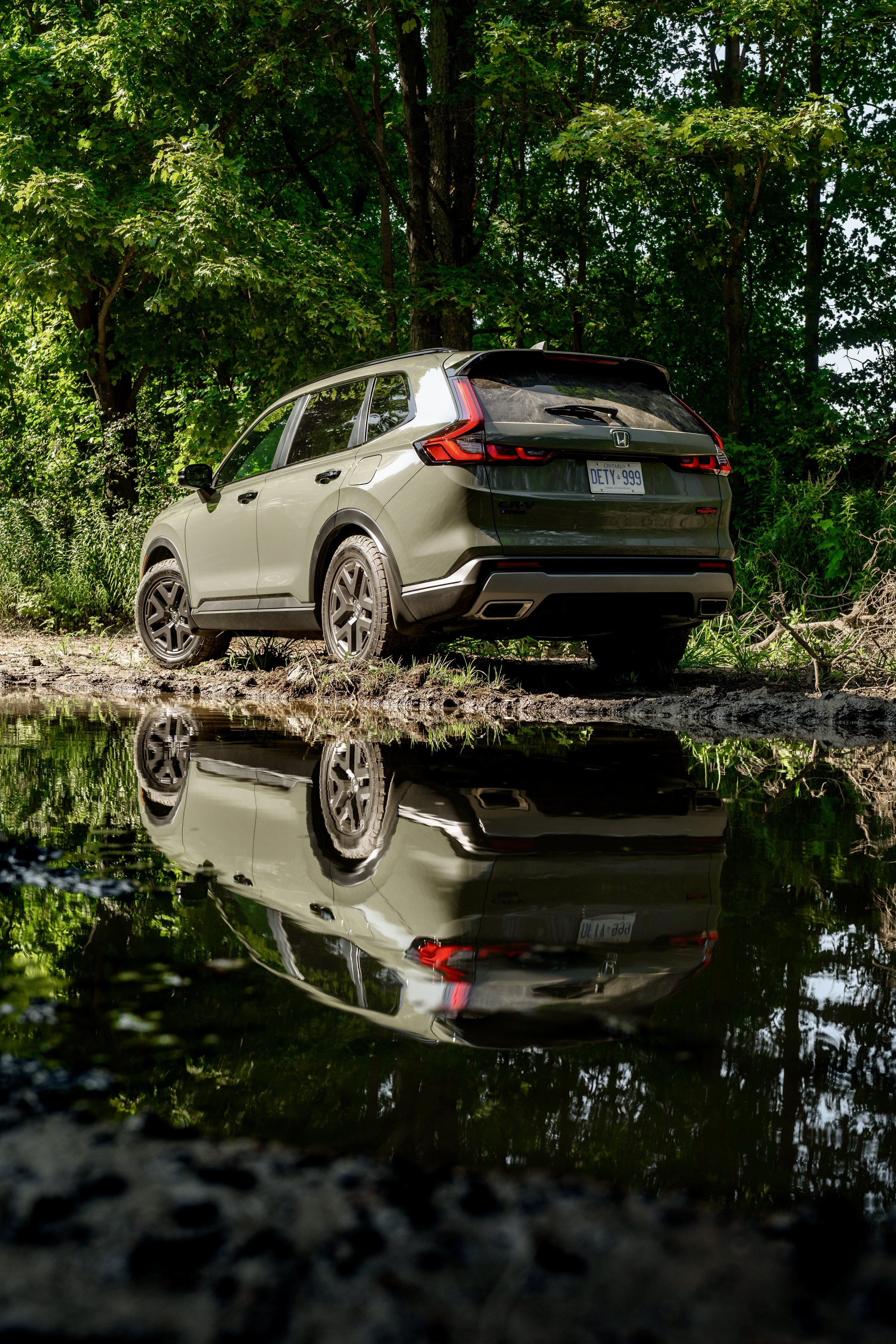 Honda CR-V TrailSport Reflection Photos