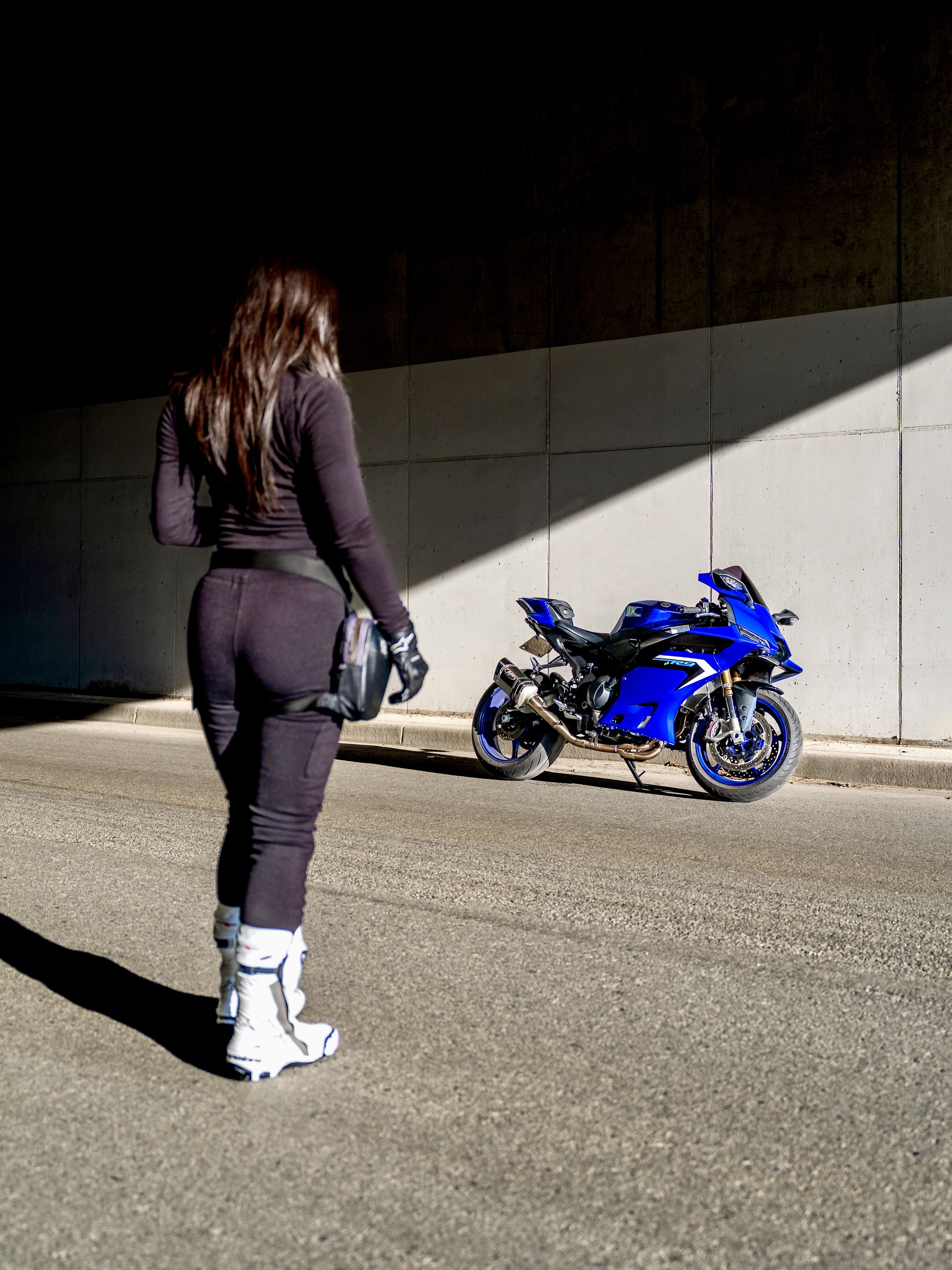 Yamaha R9 Photography