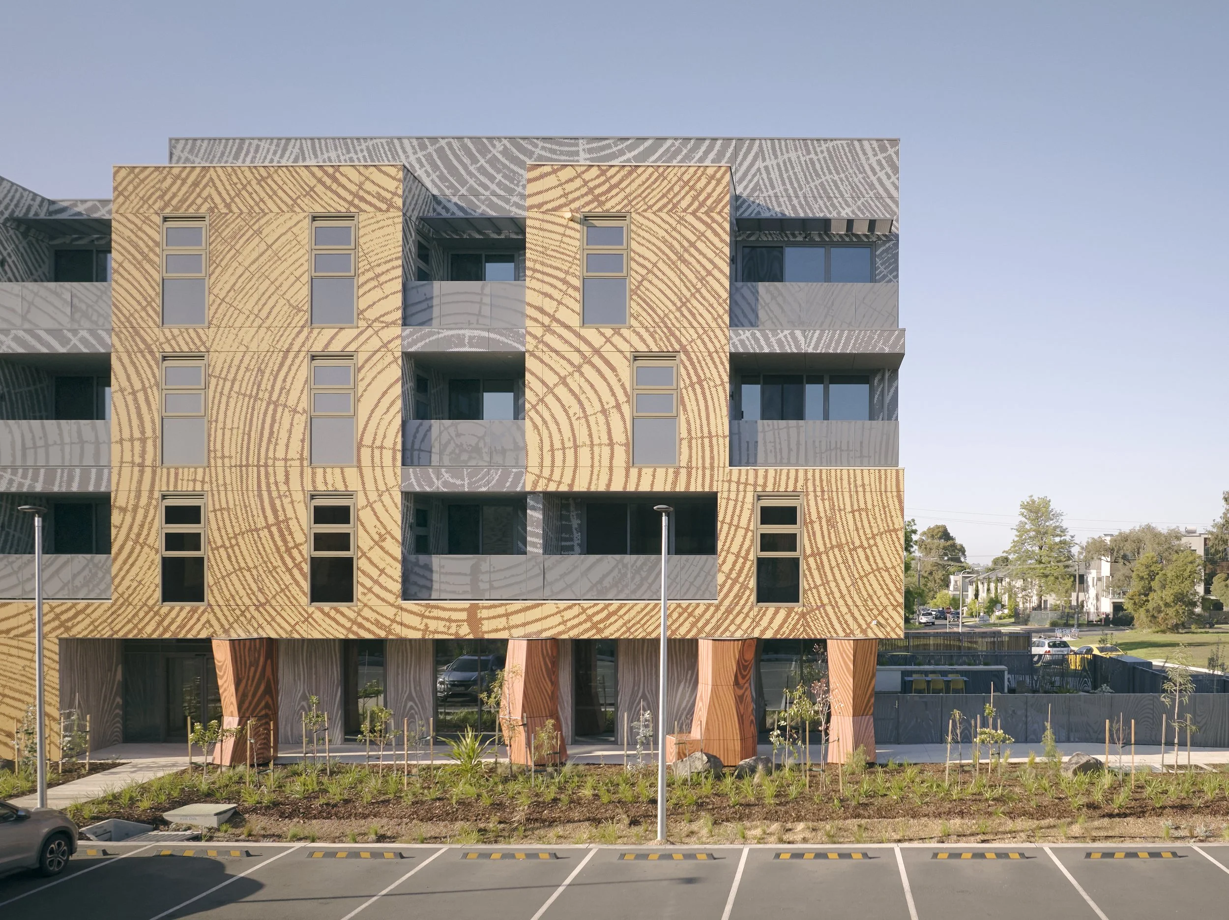 LAUNCH HOUSING BELLFIELD