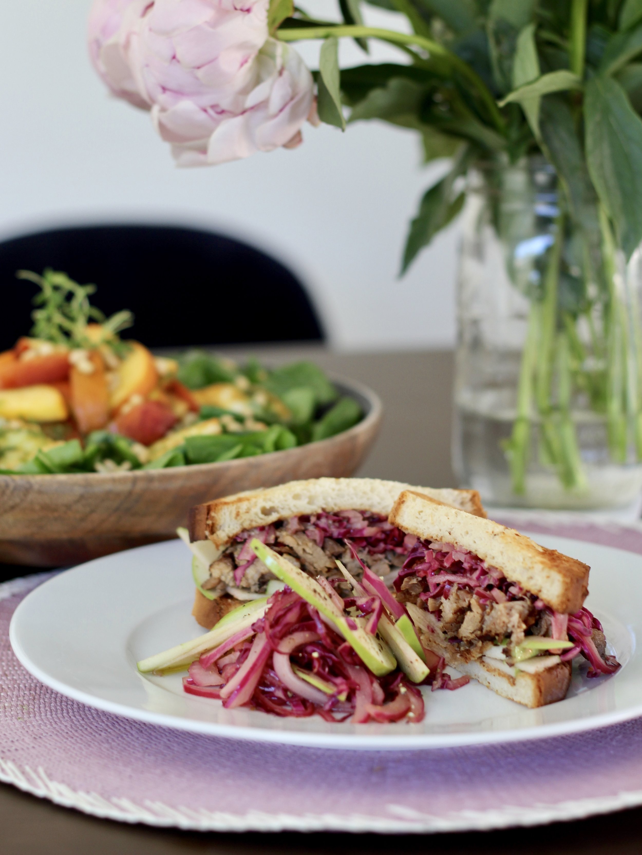 Pulled Pork or Jackfruit Sandwich with Crunchy Apple Slaw