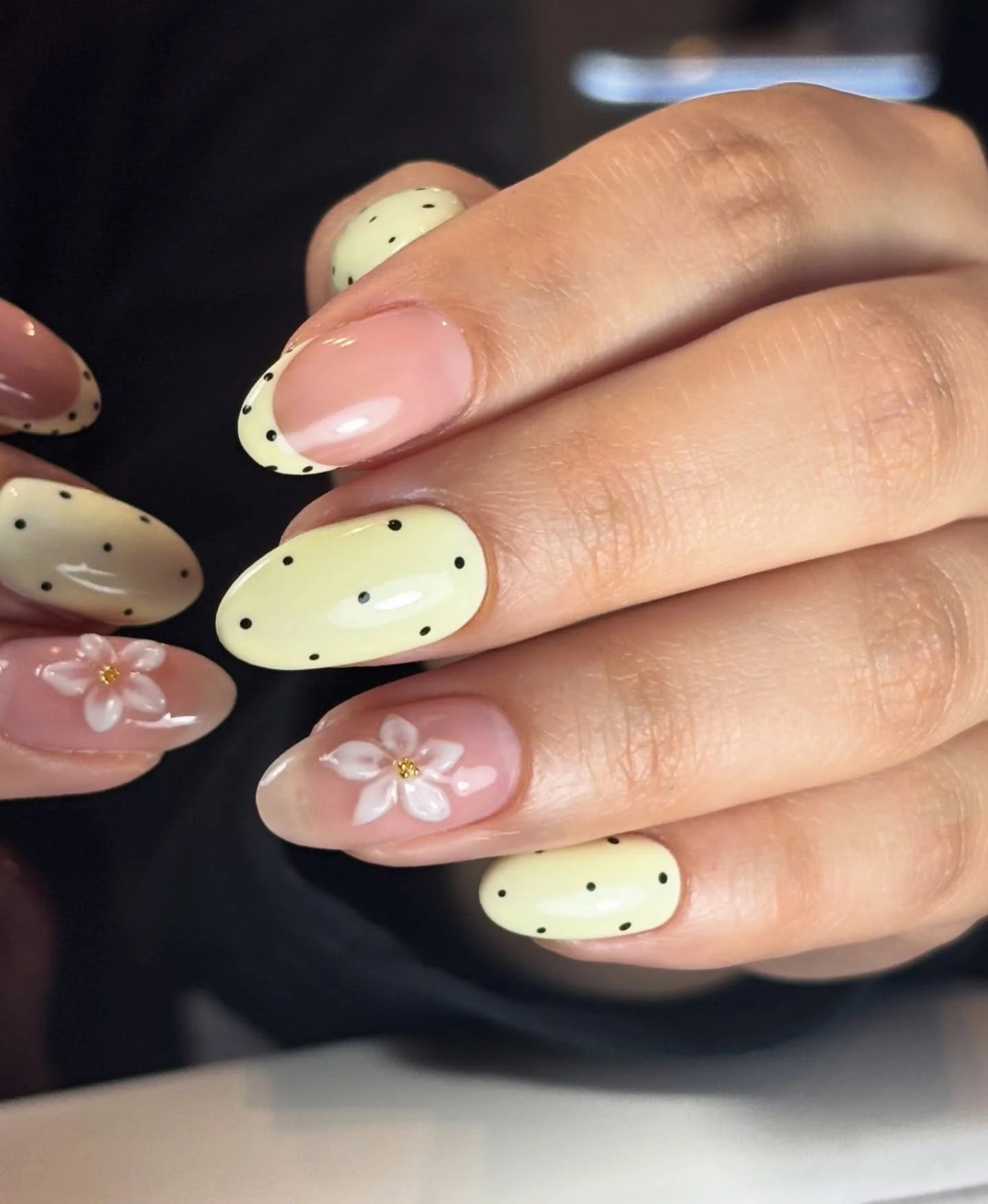 The perfect spring set ✨🌼 done by Halie 💅

#denvernails #lakewoodnails #coloradonailsalon #denvernailtech #russianmanicure