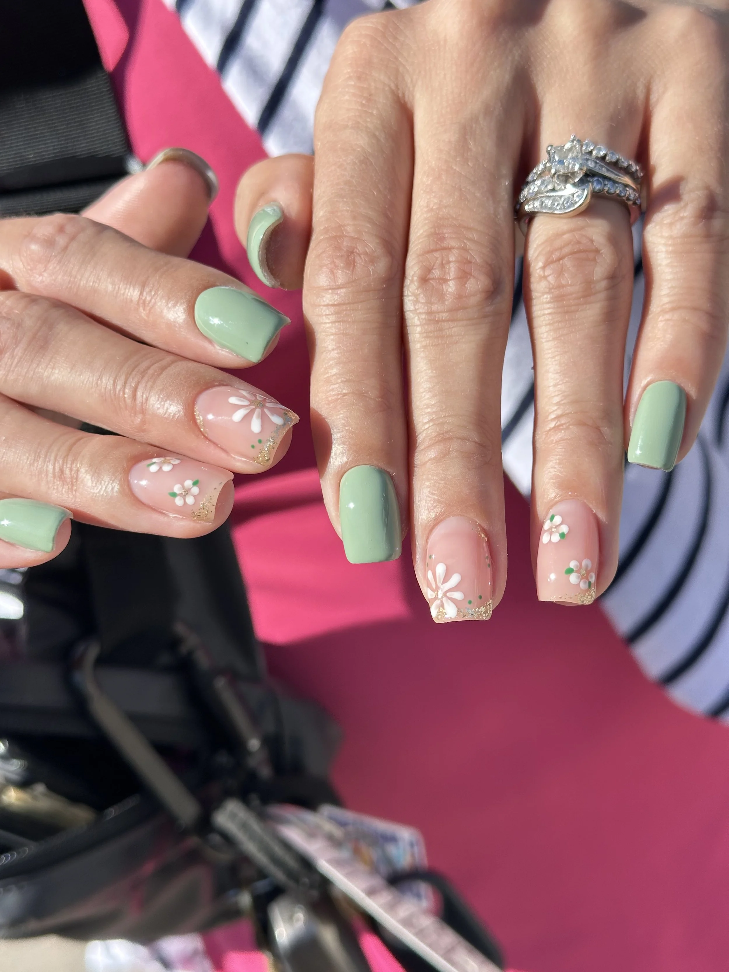Gel nail art manicure in Denver at NashlyNails