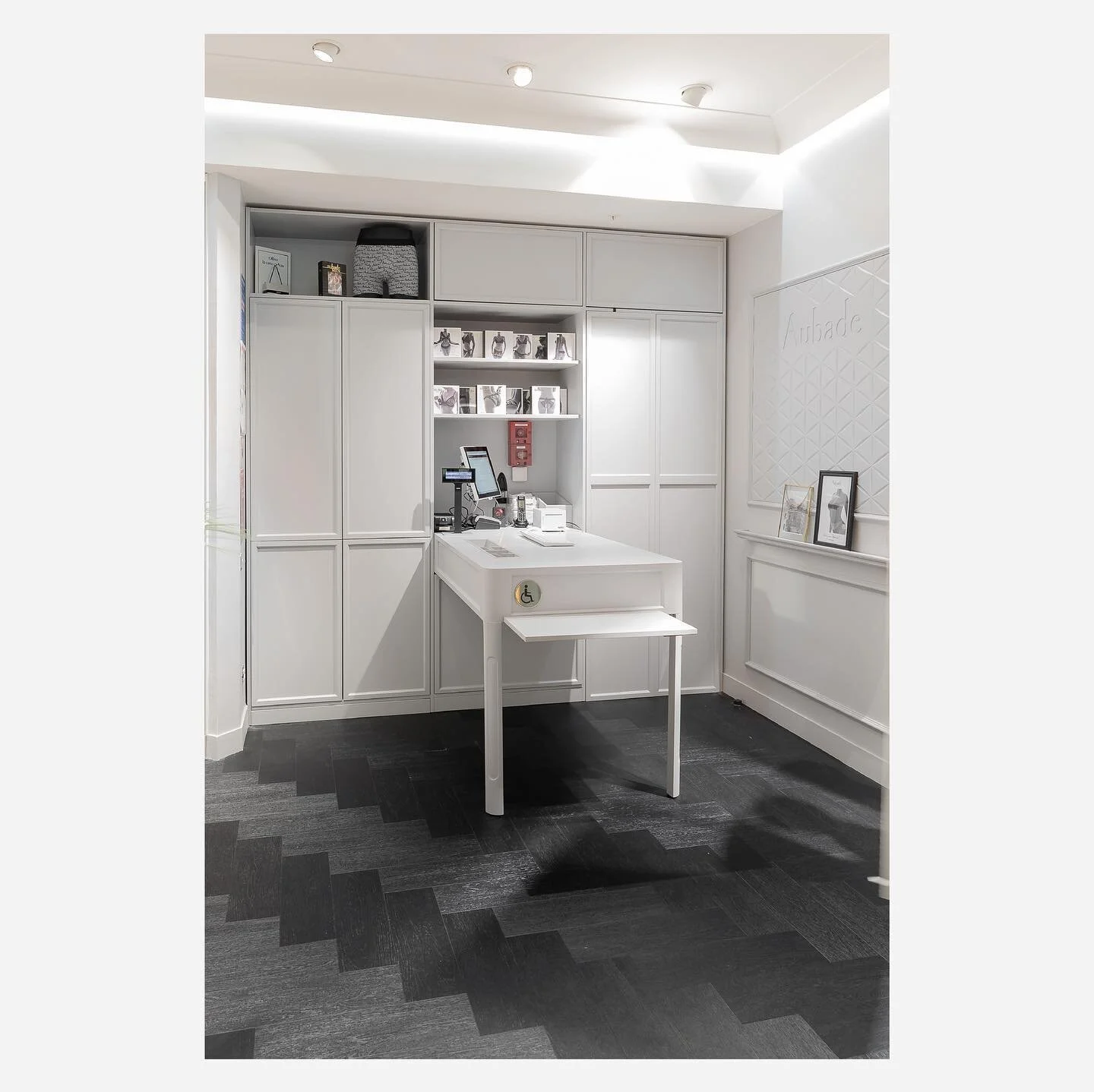 Lingerie shop design
.
.
.
#stucture #interiordesign #engineering #design #inspiration #trending #furnitureillustration #furnituredrawing #furniture #interiorillustration#retail #retaildesign #storedesign #shopfitting #shopdesign #retailspace #interi