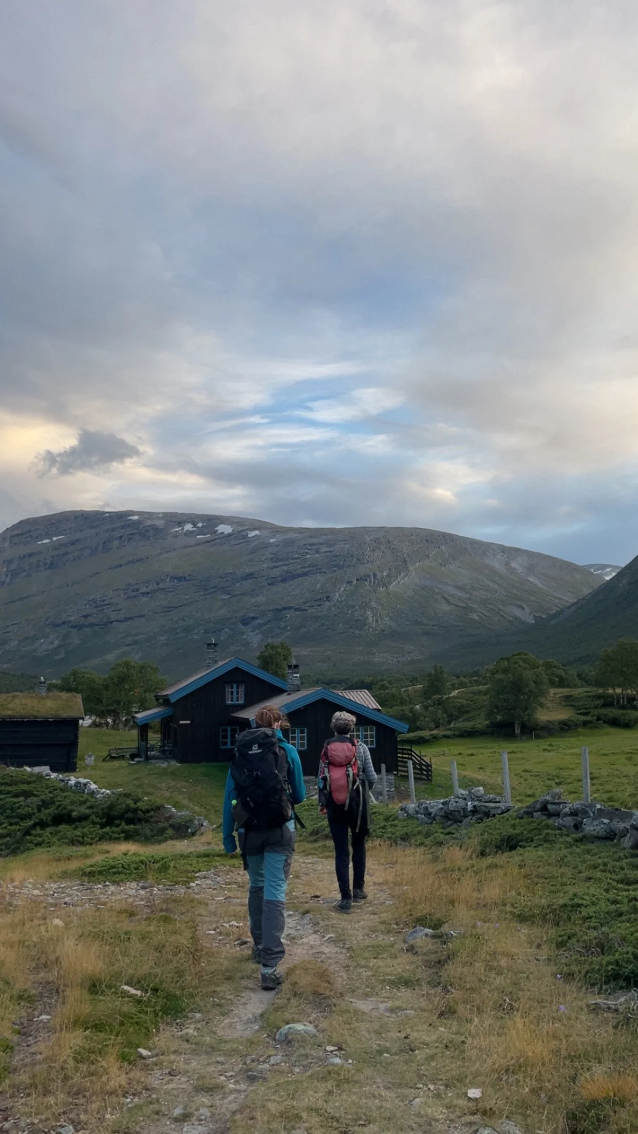 Grøvudalshytta høst.JPG