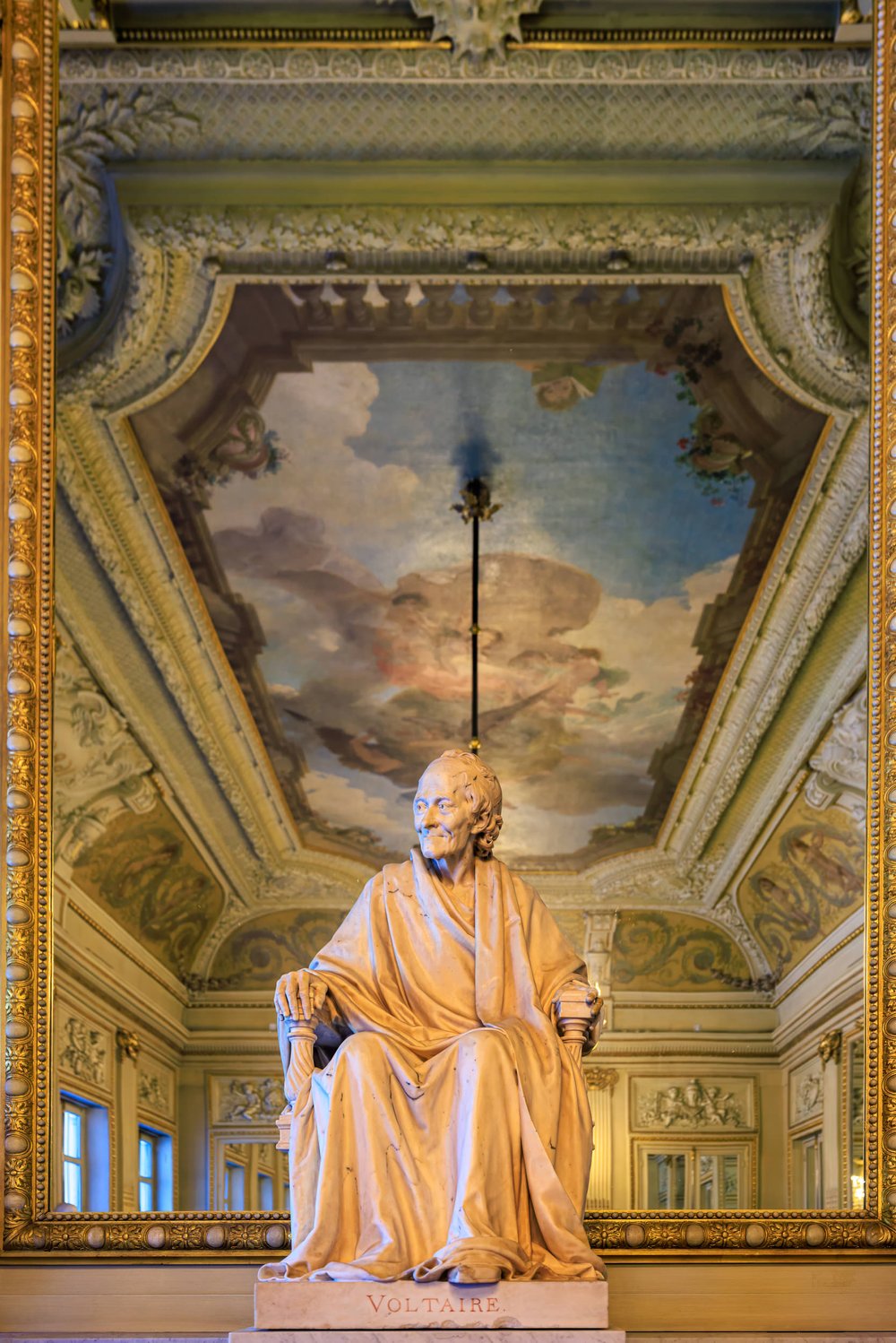 Statue of Voltaire at Comédie-Française, Paris (2023)