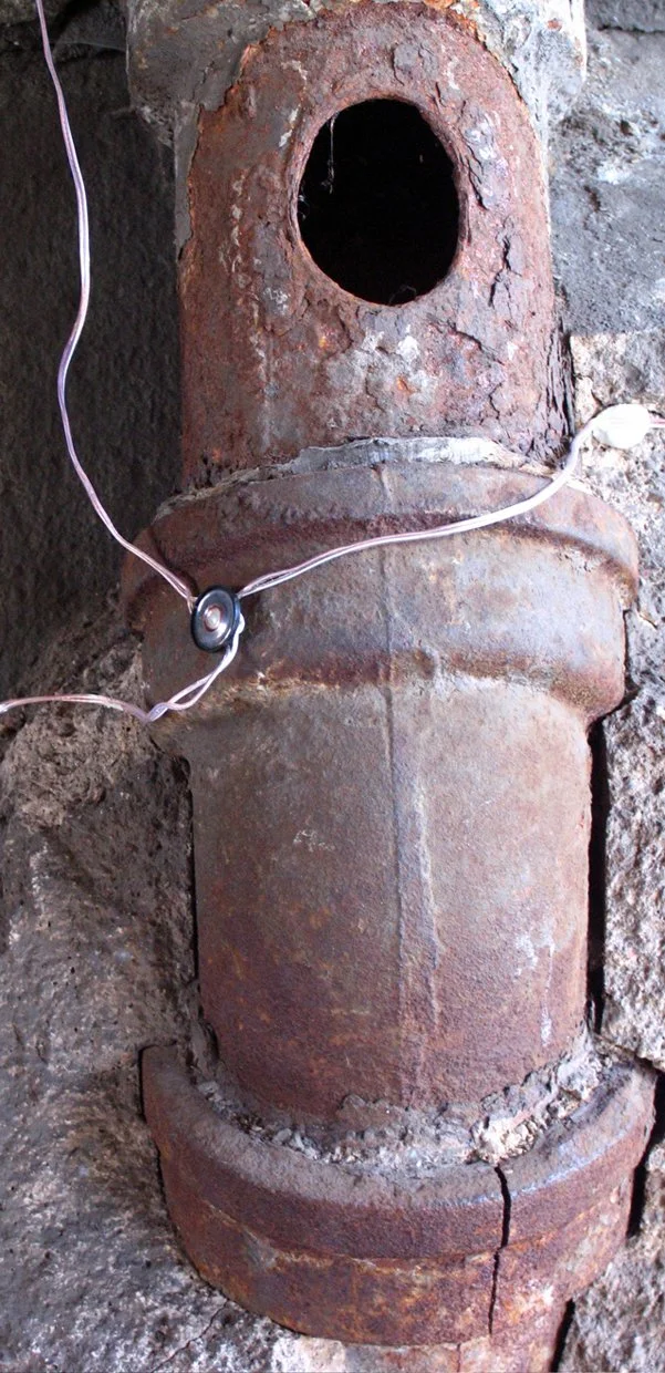 2. Jessica_Feldman_Overheard_2007_installation_detail.jpg