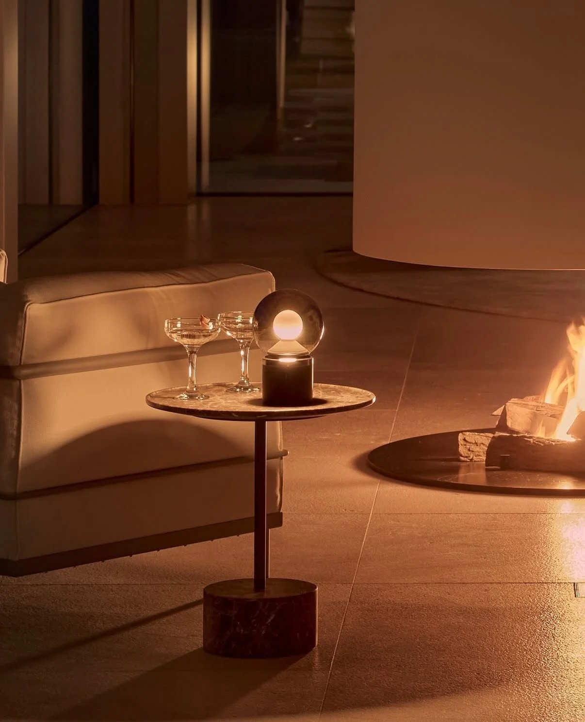 Luna Pura fra Occhio - hvor lys bliver til oplevelse, design til elegance og teknologi til perfektion 💫

Kontakt os for r&aring;dgivning om andre modeller og skr&aelig;ddersyet belysning fra Occhio 🌟

https://www.i-home.dk/products/occhio-luna-pura