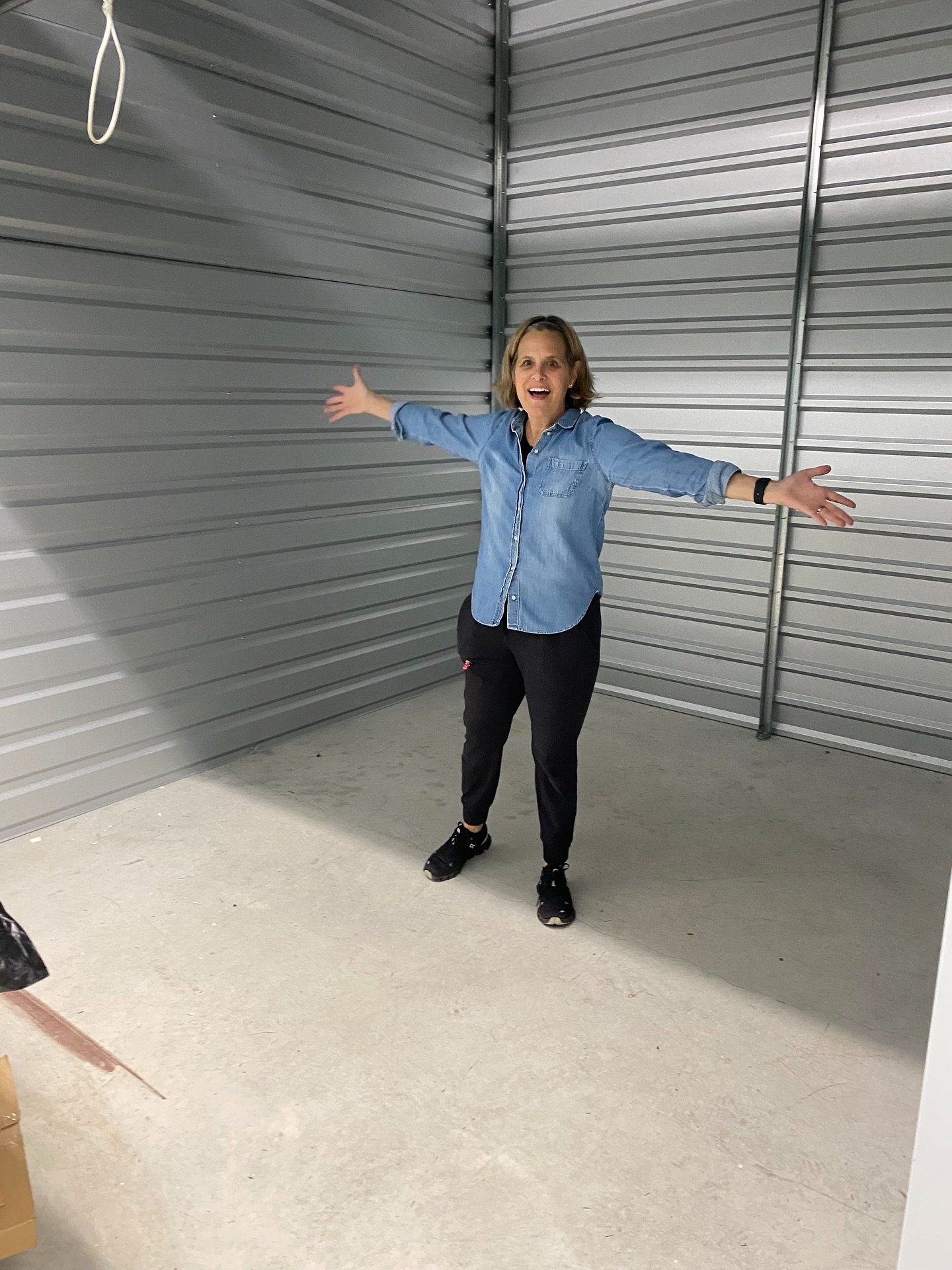 ✅ 2 storage units
✅ 3 sessions
✅ 1 satisfied client

We helped our client take control of two full storage units in just three sessions. With a clear plan and focused execution, we turned clutter into clarity.

This is what organized success looks li