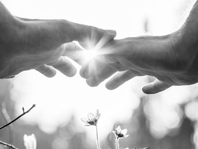 reiki-two-hands.jpg