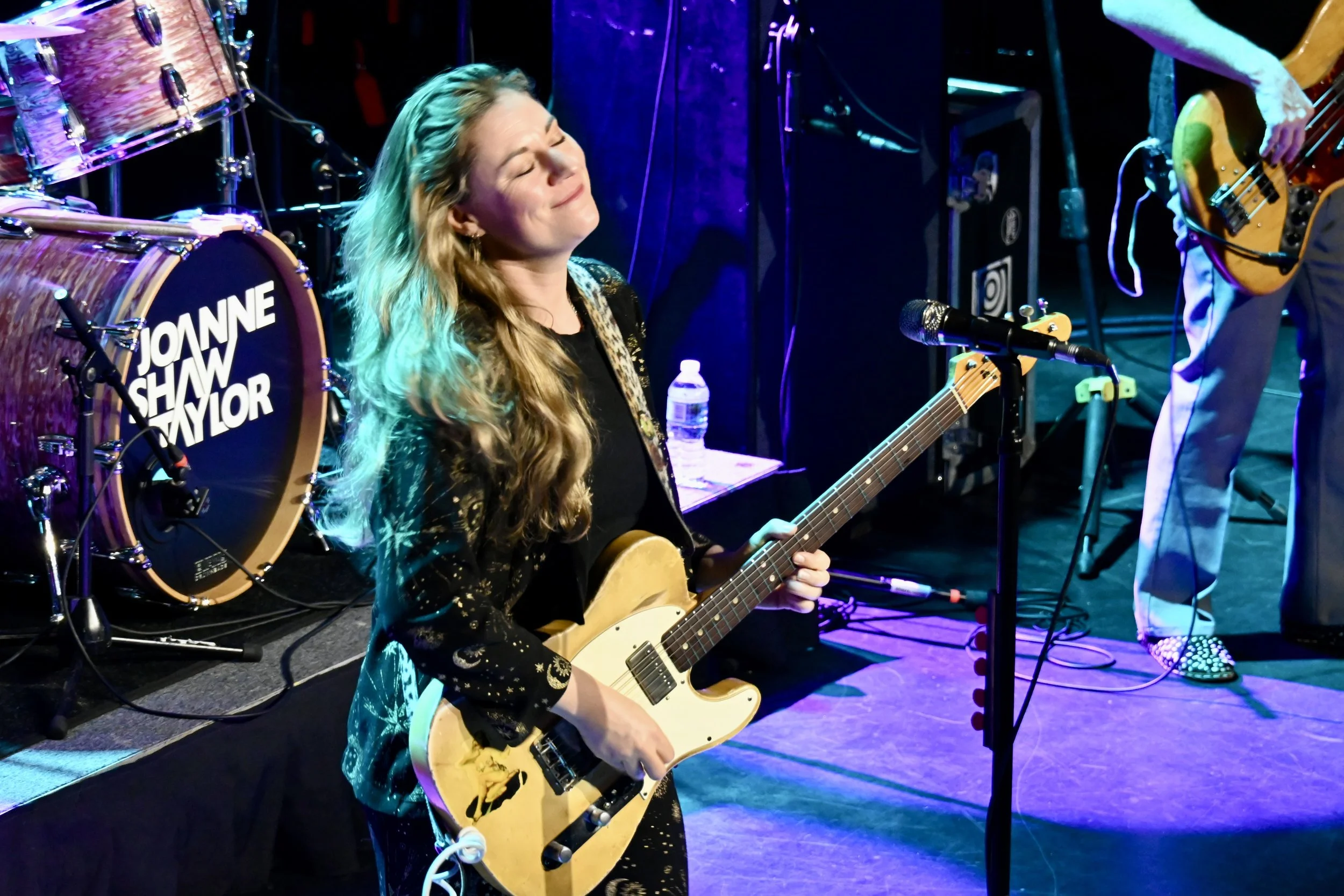Joanne Shaw Taylor 2 by Kim Reed.JPG