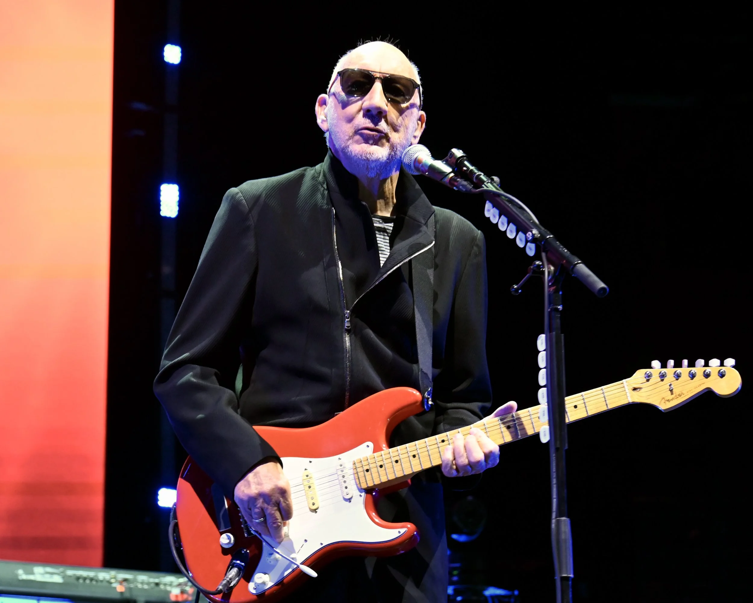pete townshend look .JPG