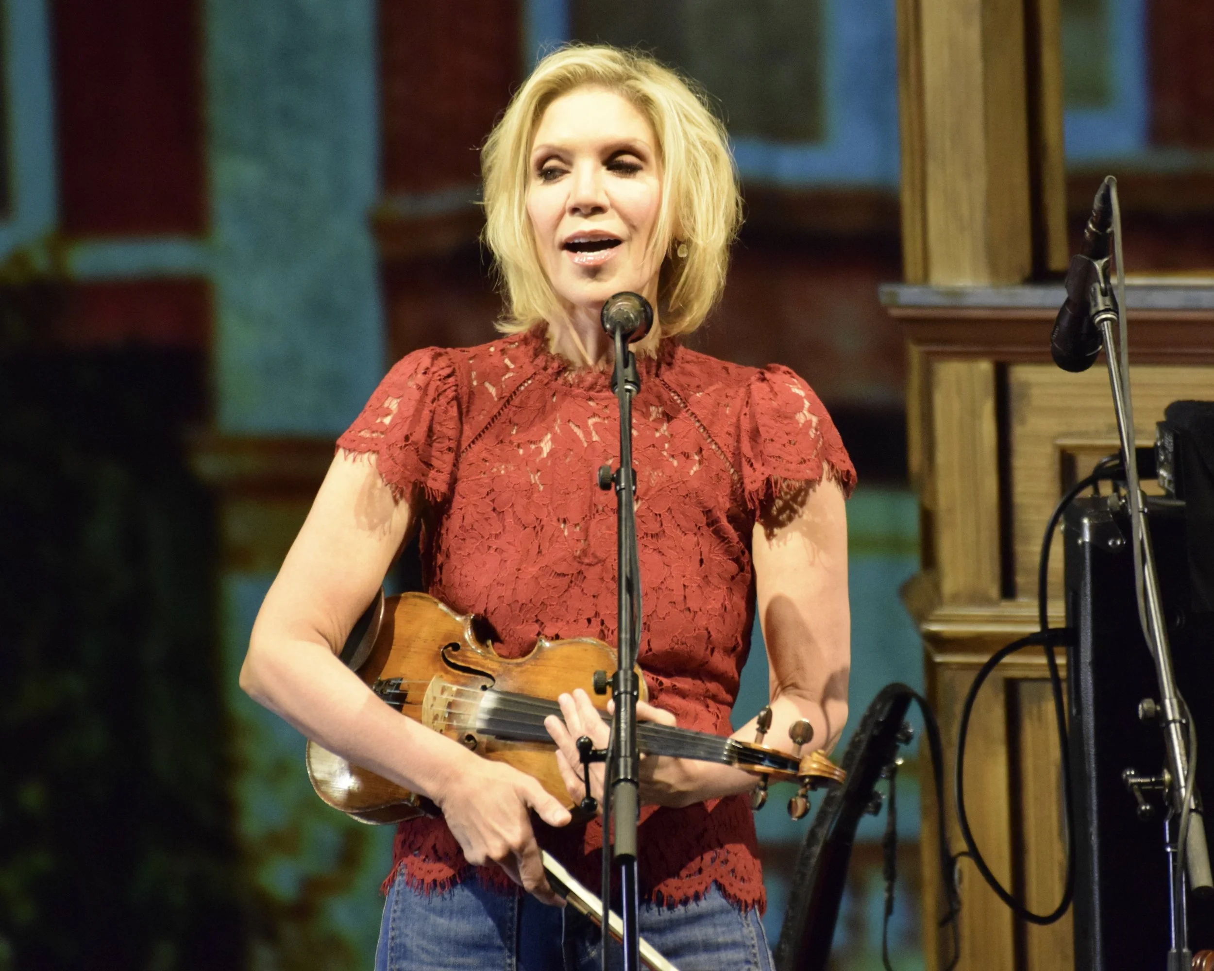 Alison Krauss by Kim Reed.JPG