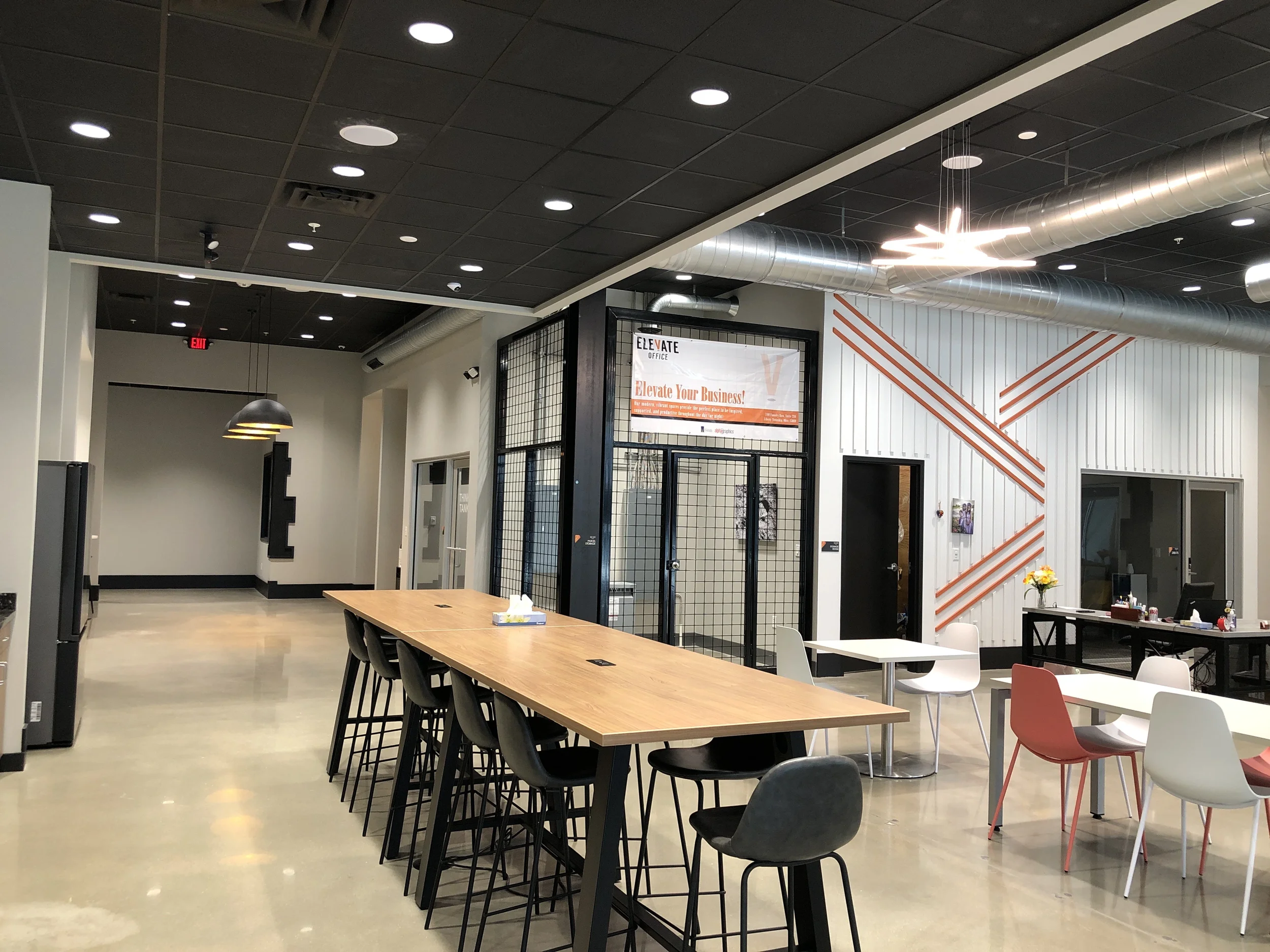 coworking-lobby-liberty-center (1).webp