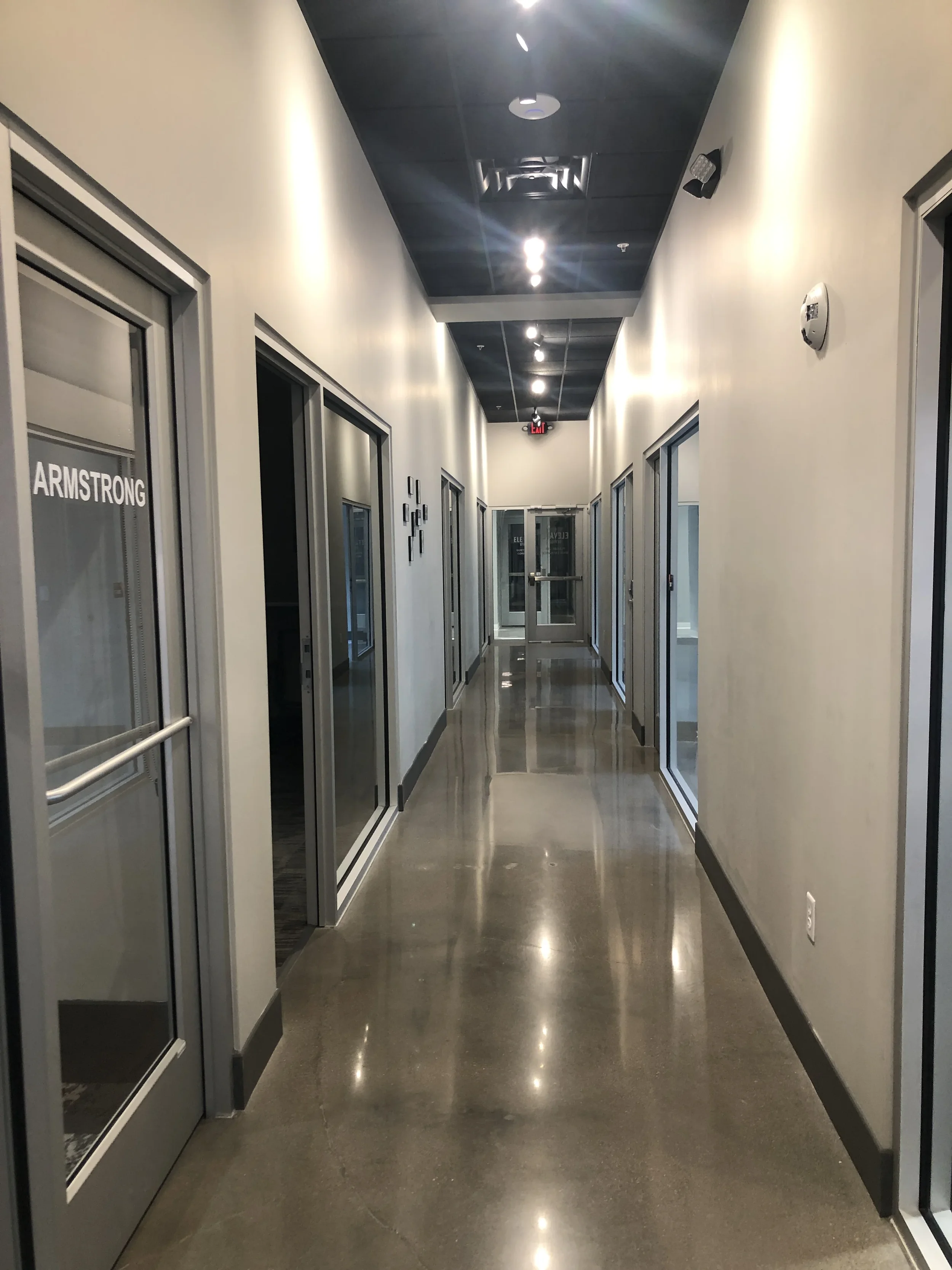 monthly_office_space_for_rent_liberty_center.webp