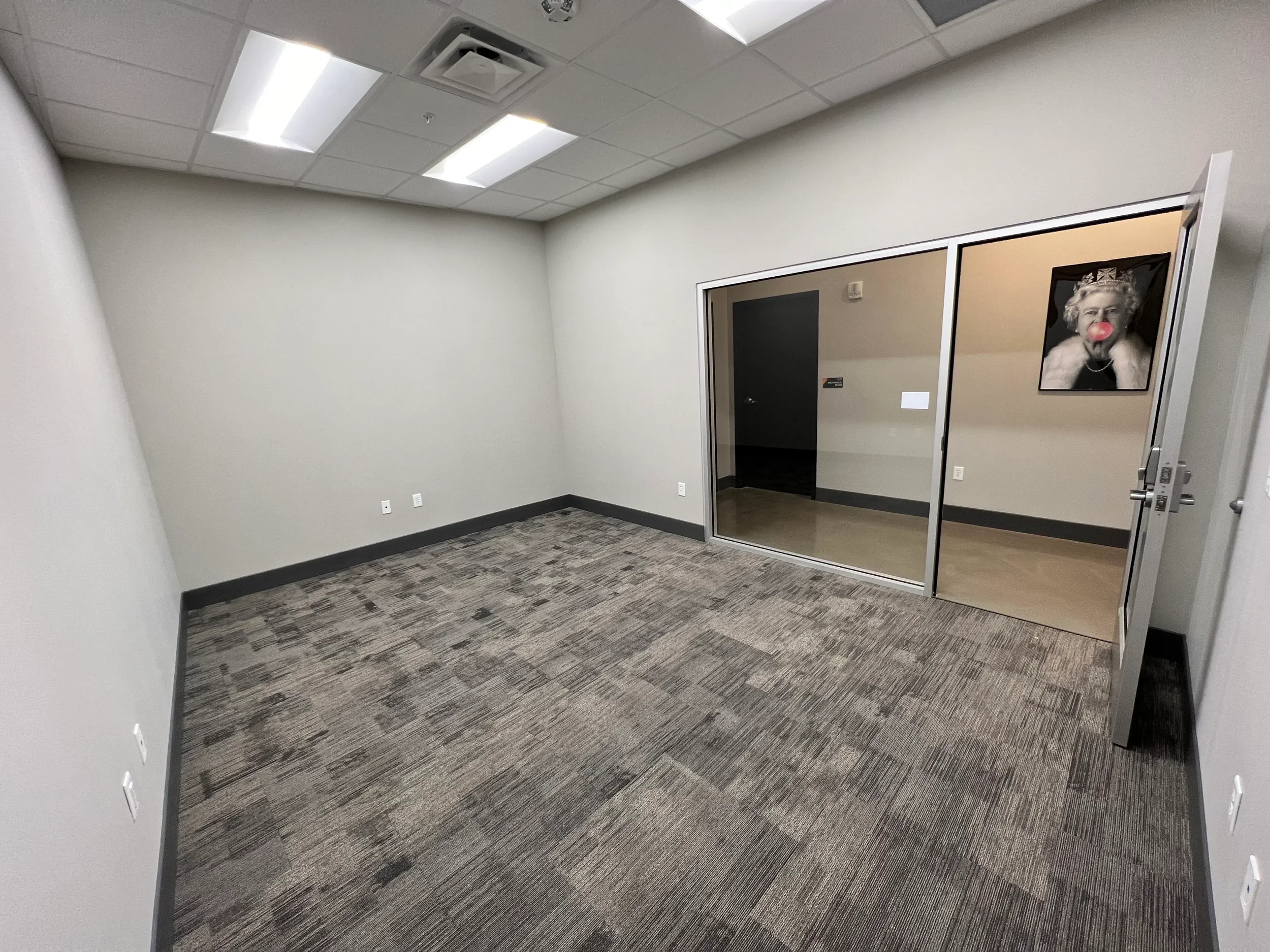 private_office_suite_rental_liberty_center.webp