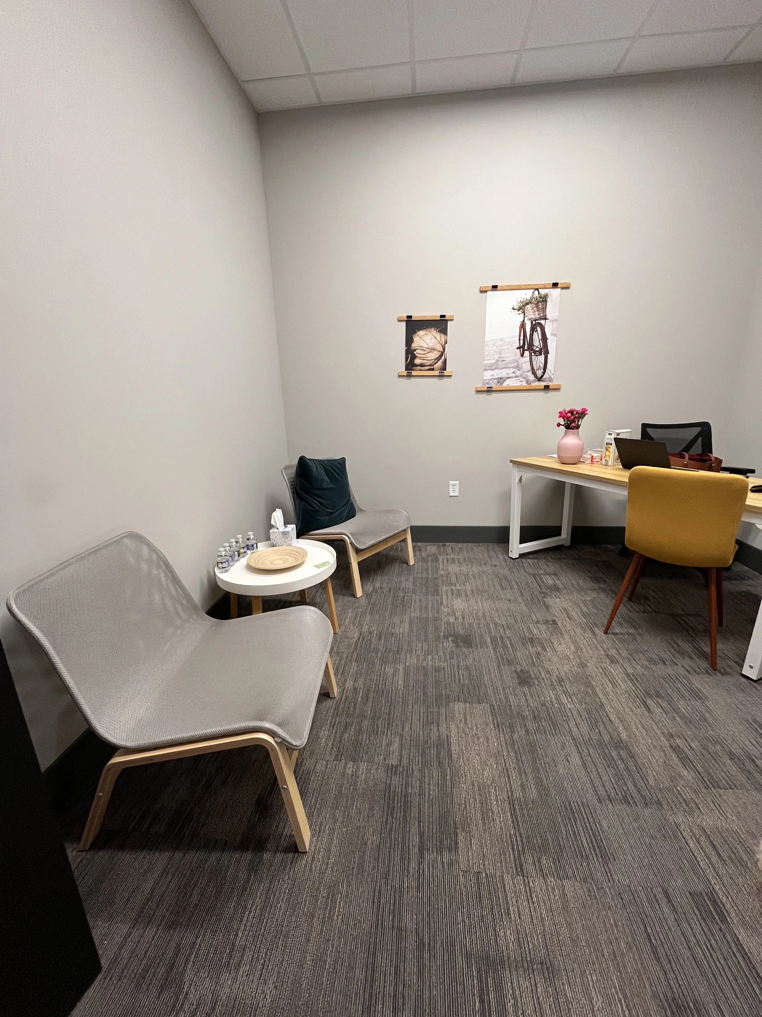 therapy-office-suite-liberty-center.webp