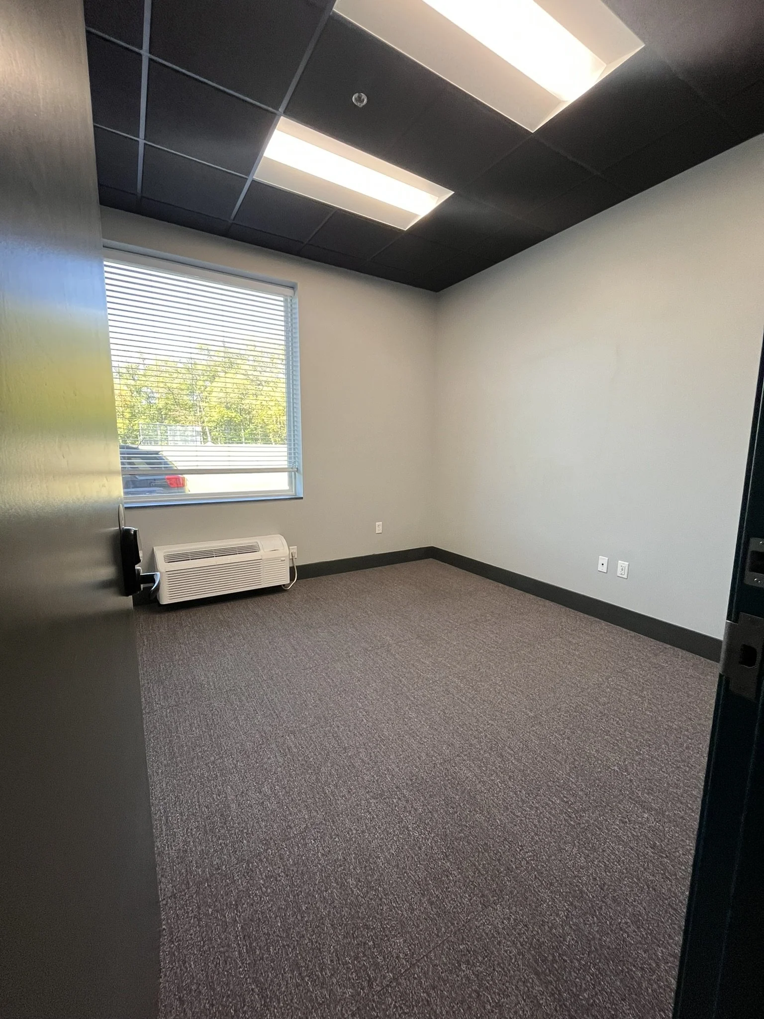 elevate office suites brownsburg office suite