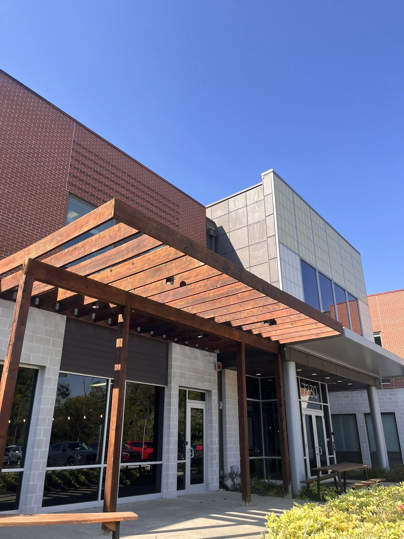 elevate office suites brownsburg exterior front entrance