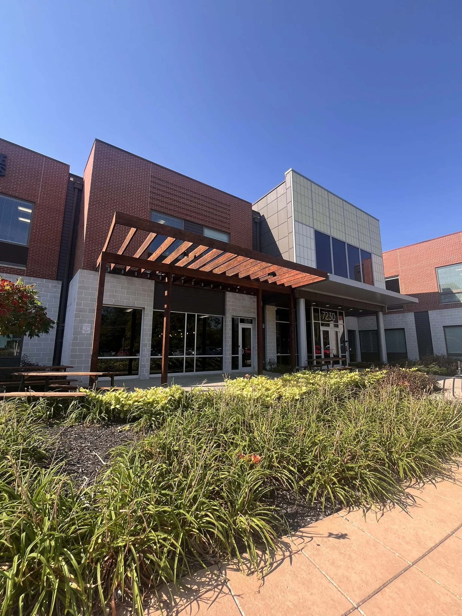 elevate office suites brownsburg front entrance