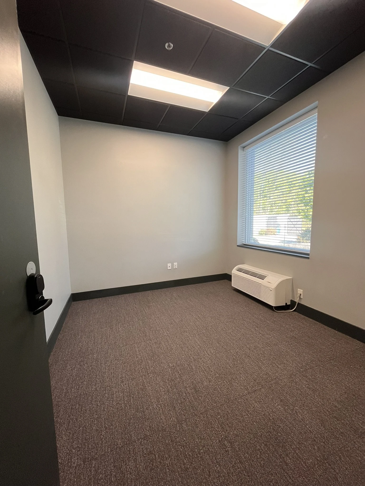 elevate office suites brownsburg office suite