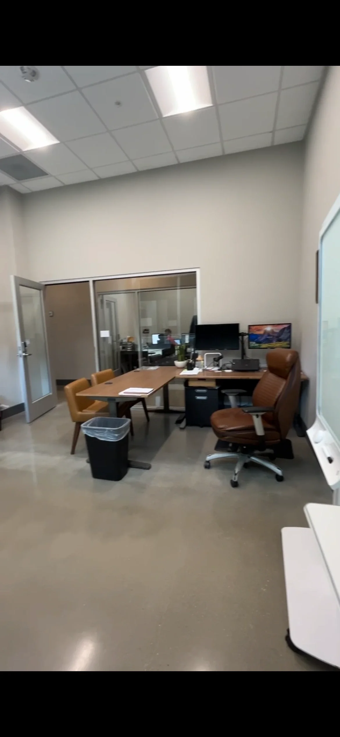 private-office-suite-liberty-center.webp