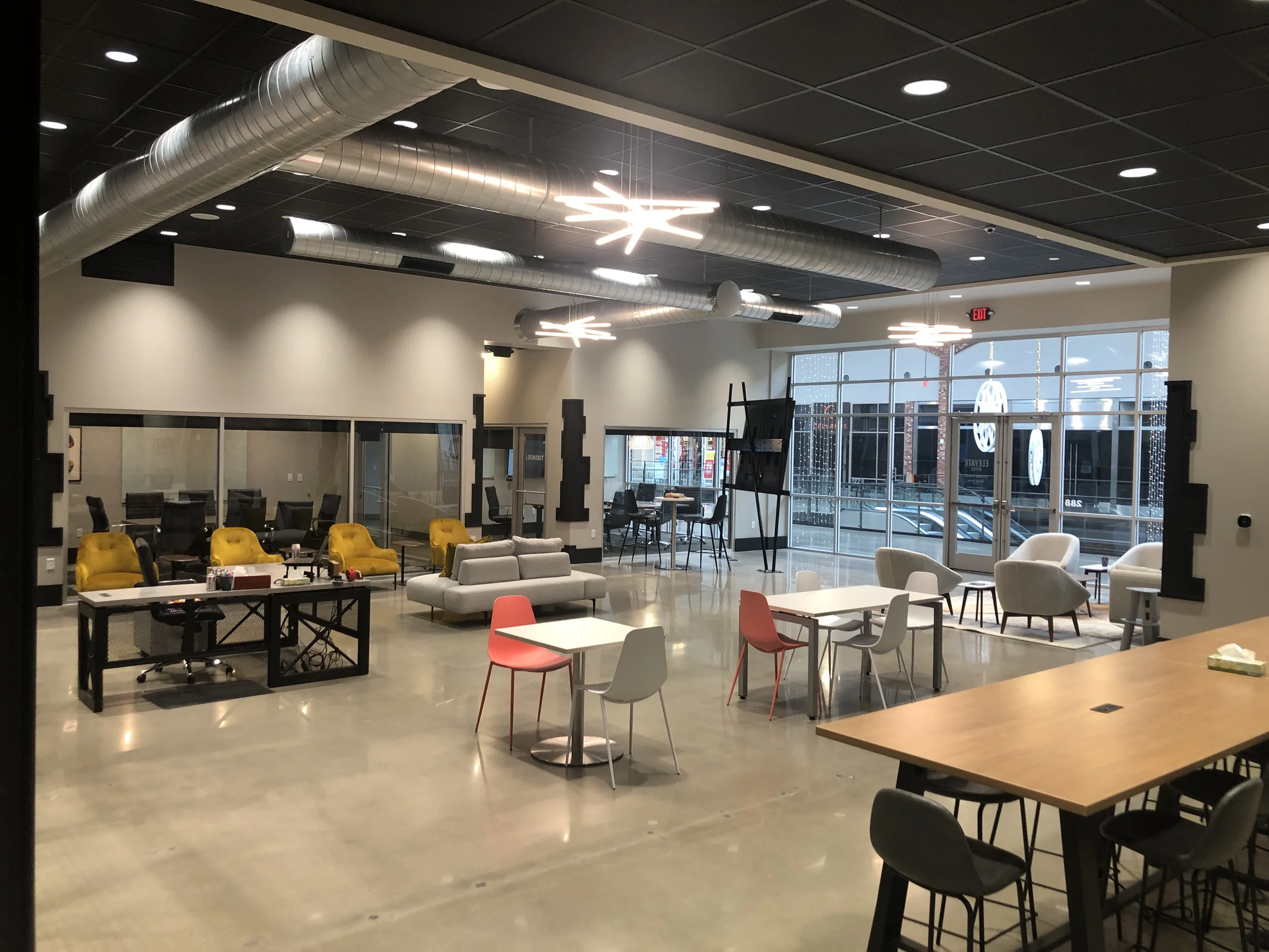 free-coworking-space-liberty-center.webp