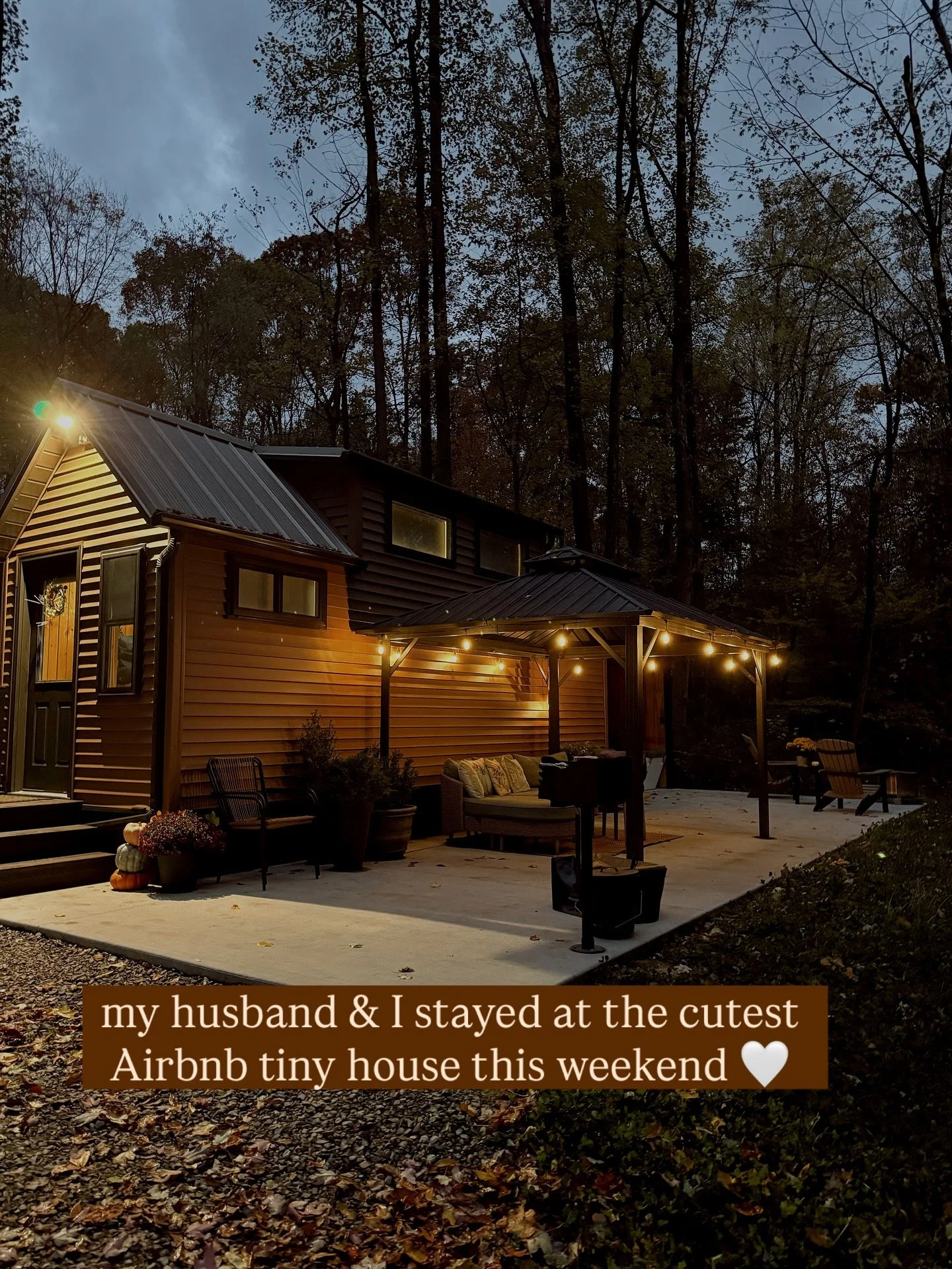 Some takeaway from the sweetest stay🤍

We didn&rsquo;t work with this host, but she had it all in place&mdash;the design, the branding, the thoughtful details. It all goes together to make a stay feel so curated &amp; hospitable! 

Genuinely feeling